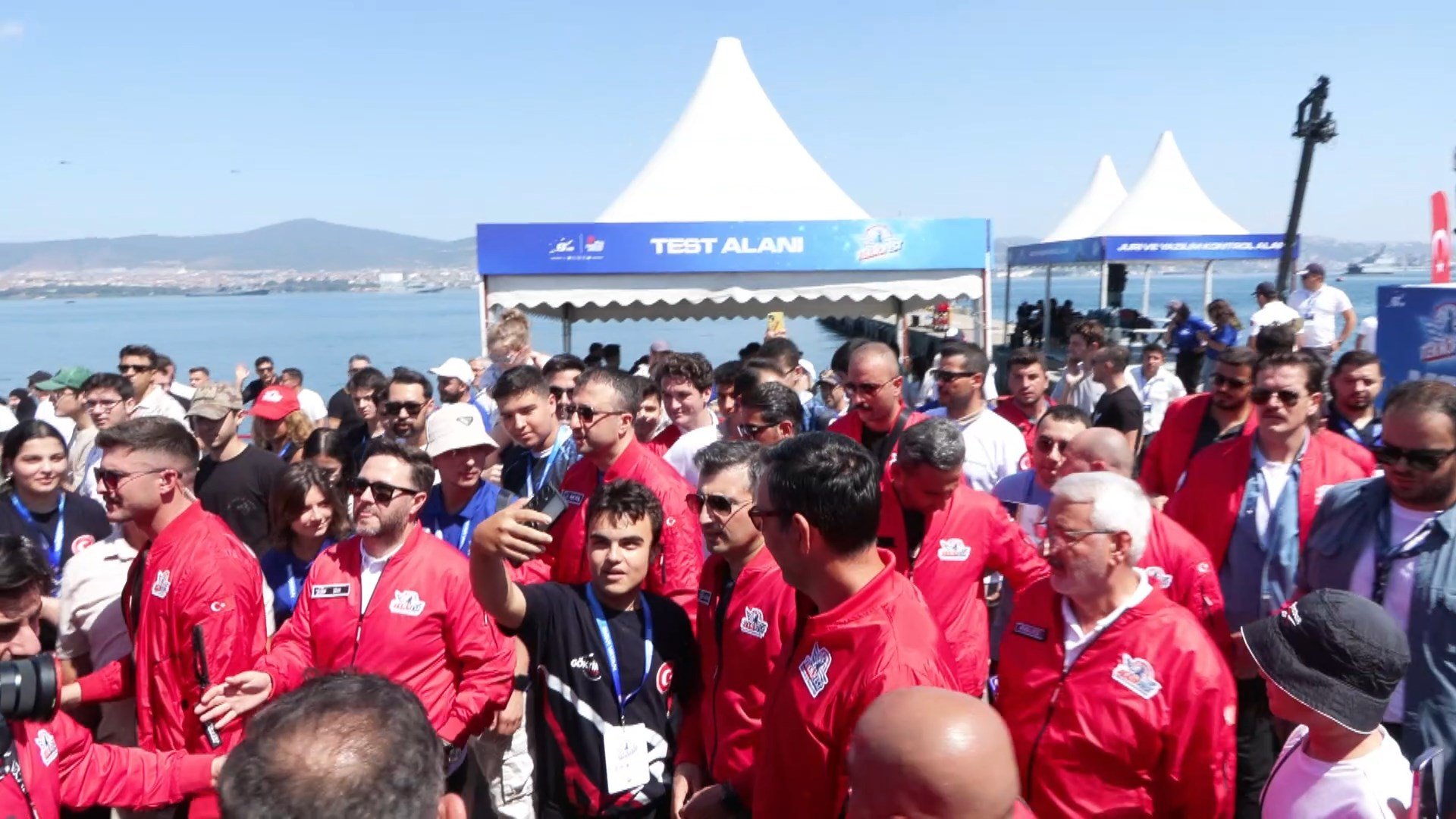 TEKNOFEST Mavi Vatan etkinliğinde stant ziyareti