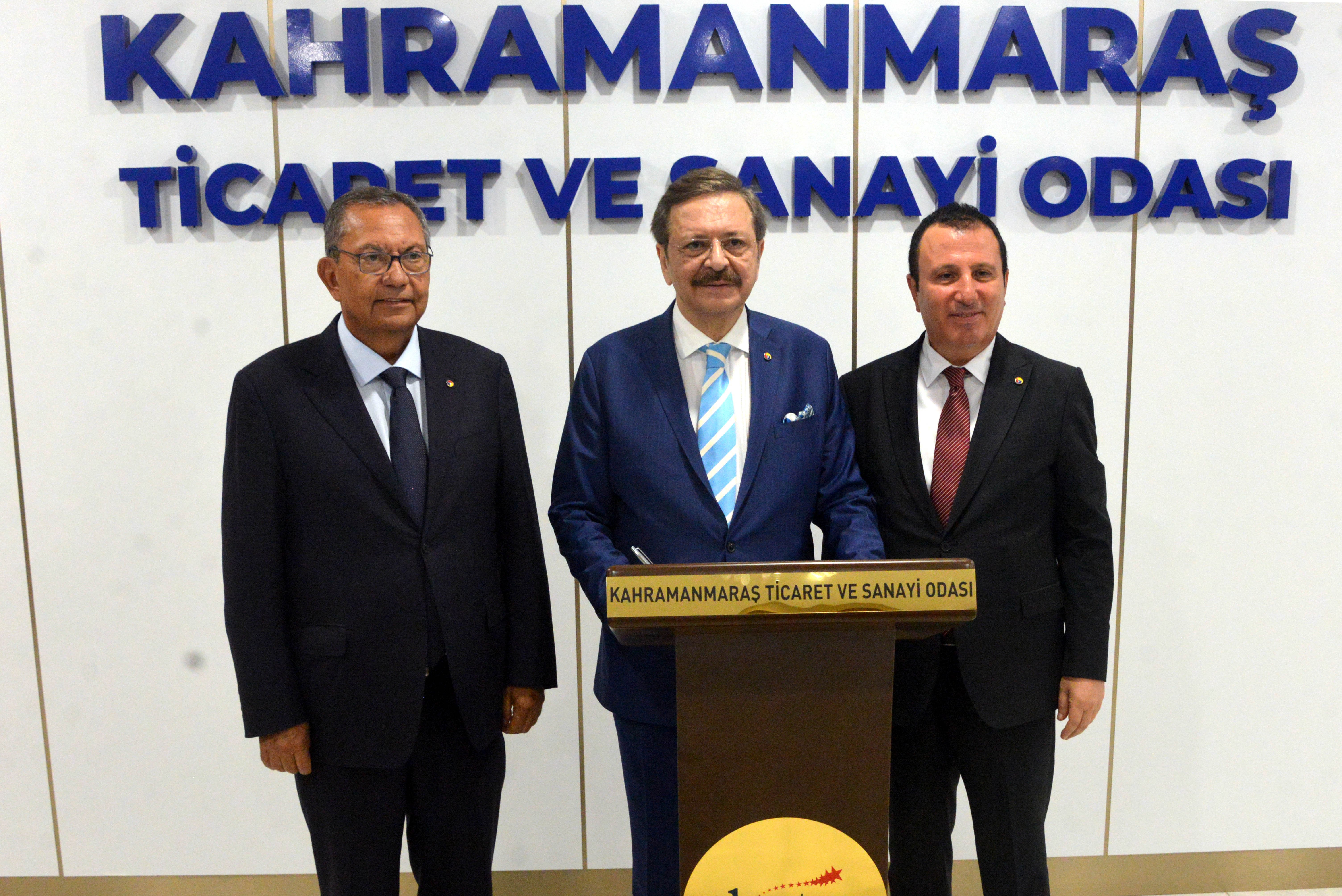 Rifat Hisarcıklıoğlu açılış töreninde konuşuyor