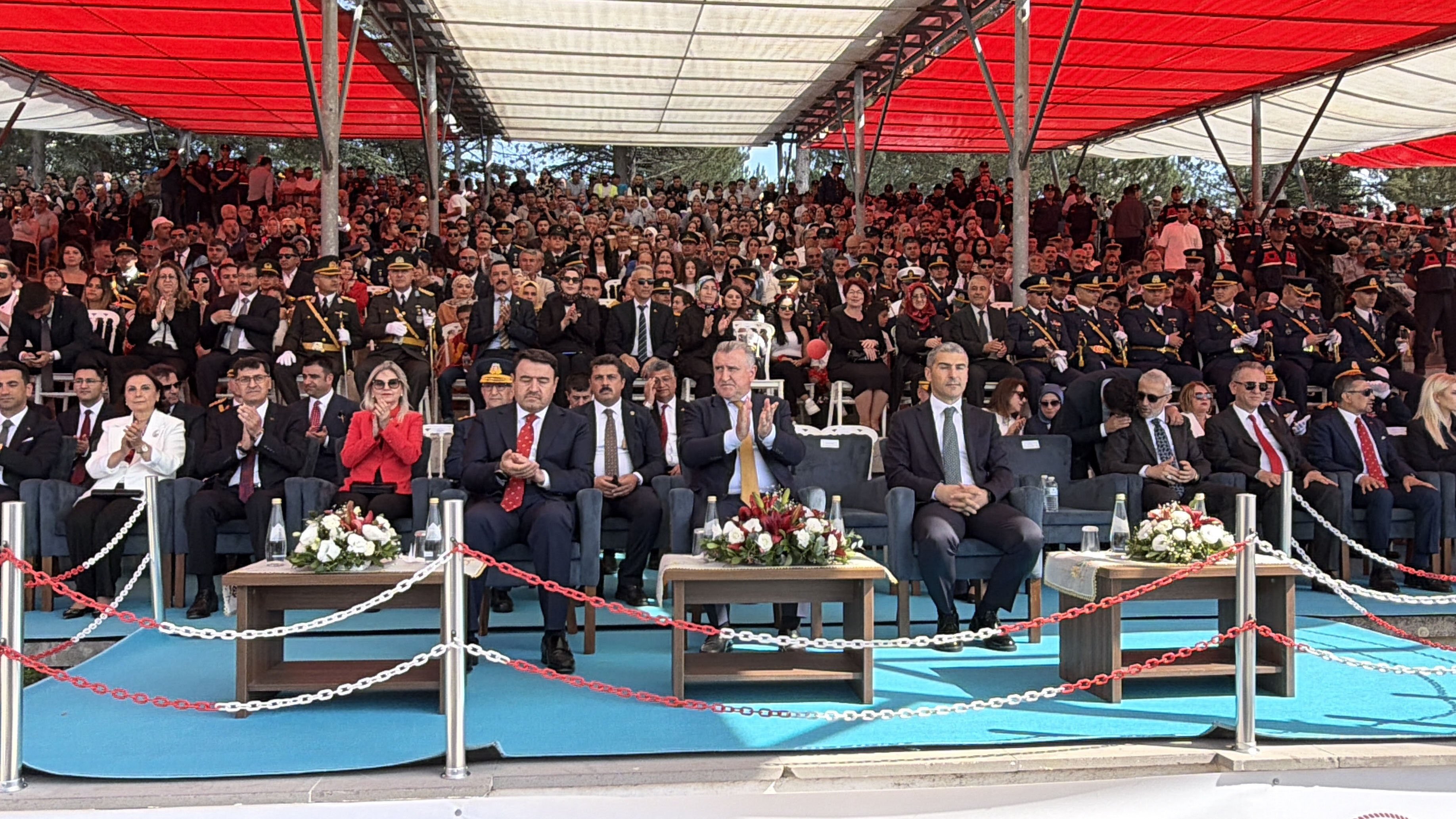 Bakan Bak, Zafer Bayramı, Türkiye