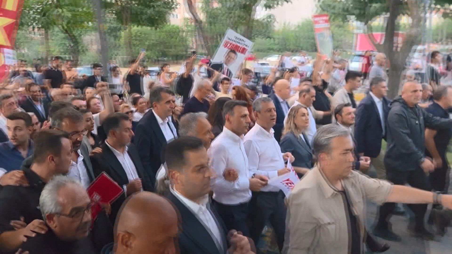 Adalet yürüyüşünde dilek imamoğlu