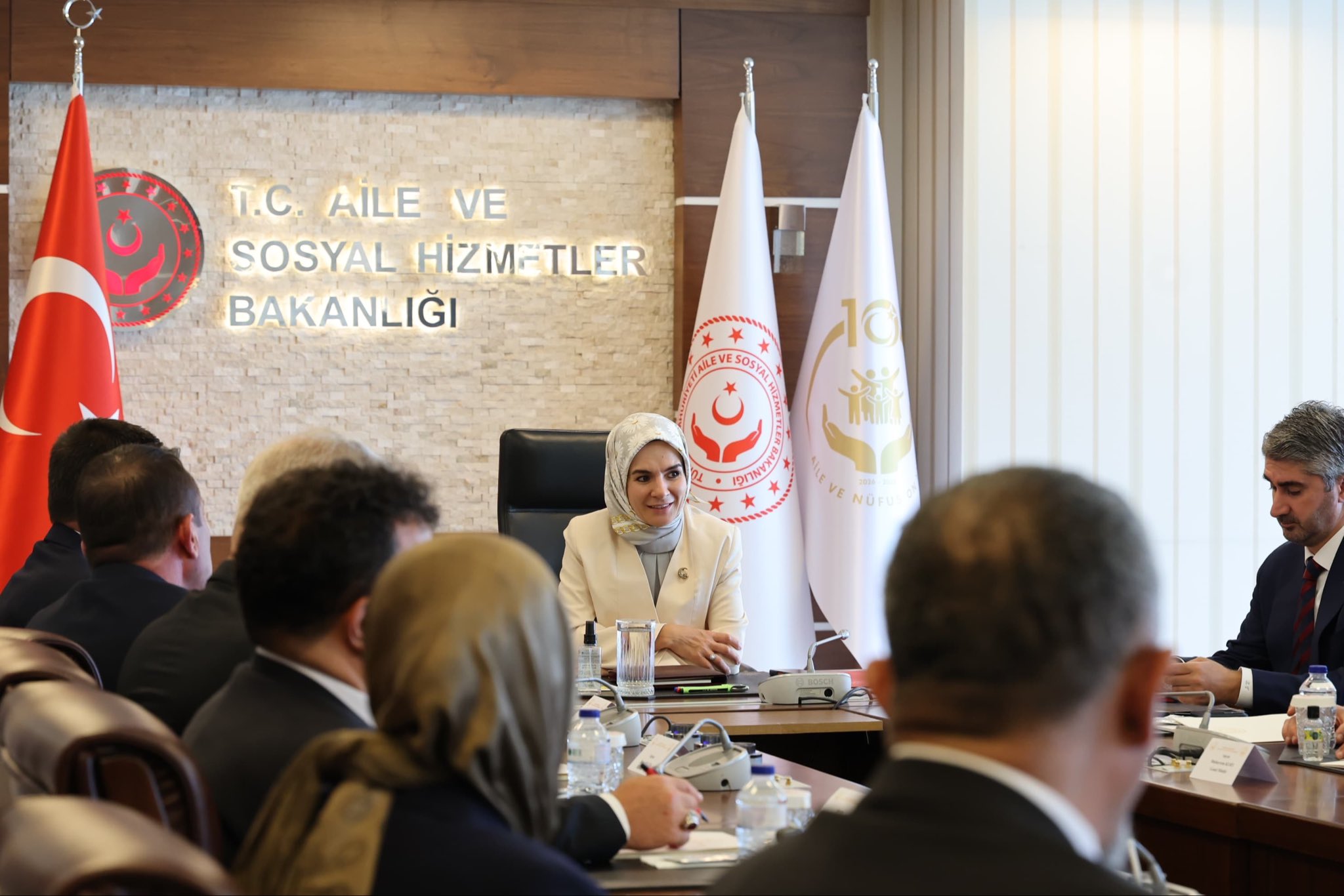Bakan Göktaş, şehit aileleri ve gazilerle bir araya geldi