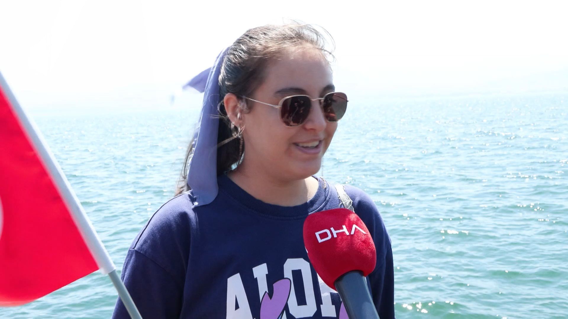 Bayraktar TB2 İHA selamlama geçişinde