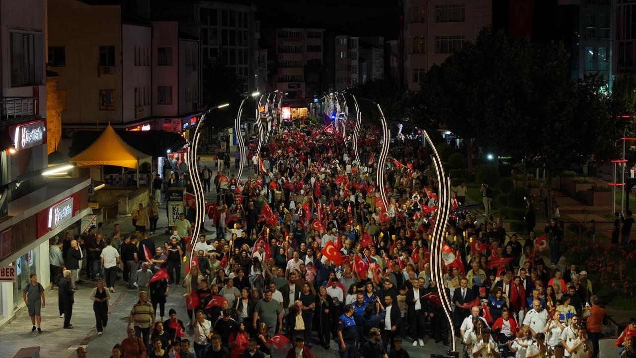 Bolu 30 Ağustos fener alayı