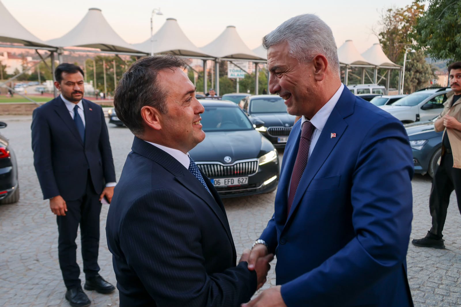 Bakan Bolat türbe ziyareti