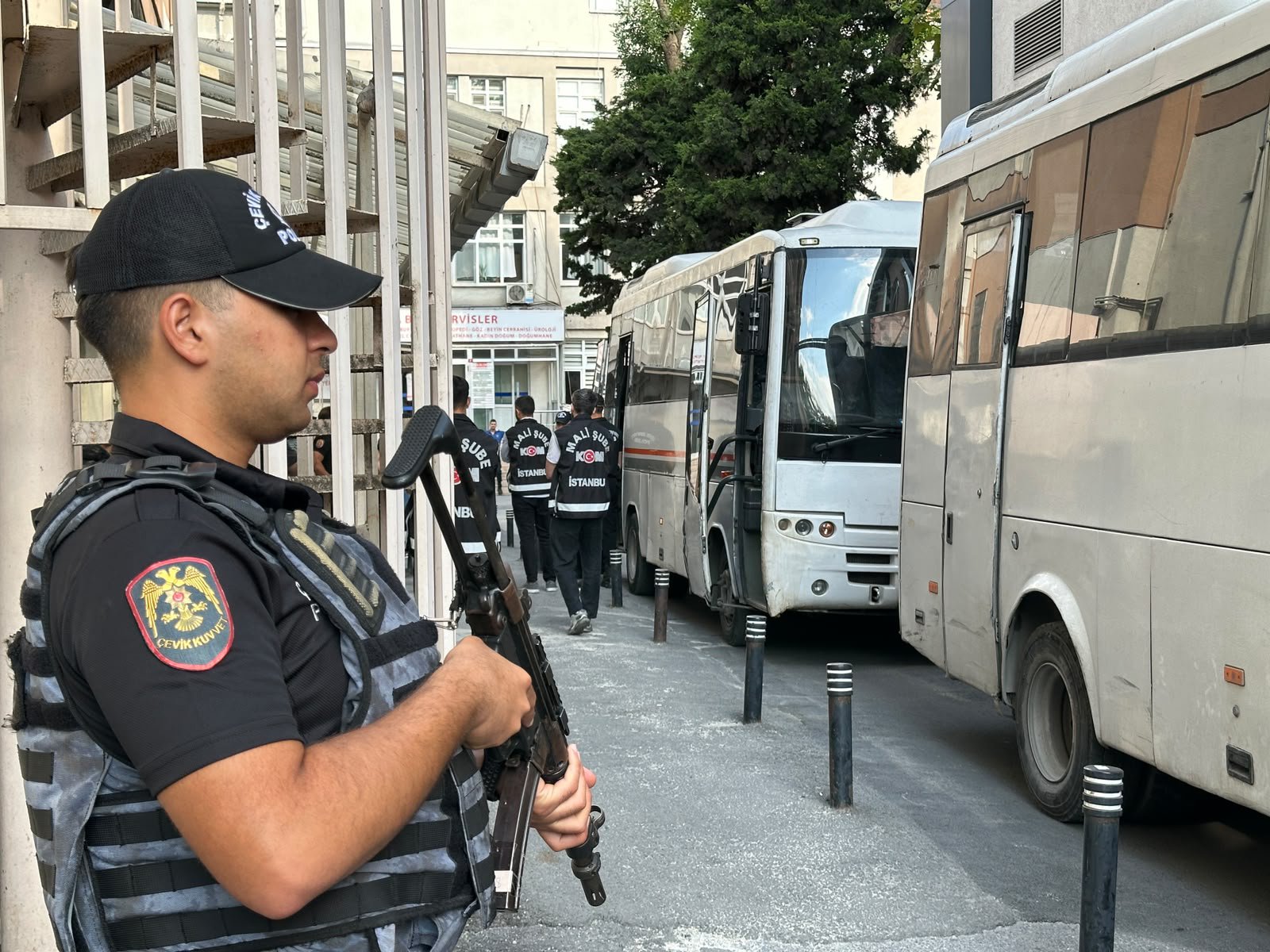 Kuşadası Belediyesi operasyonu