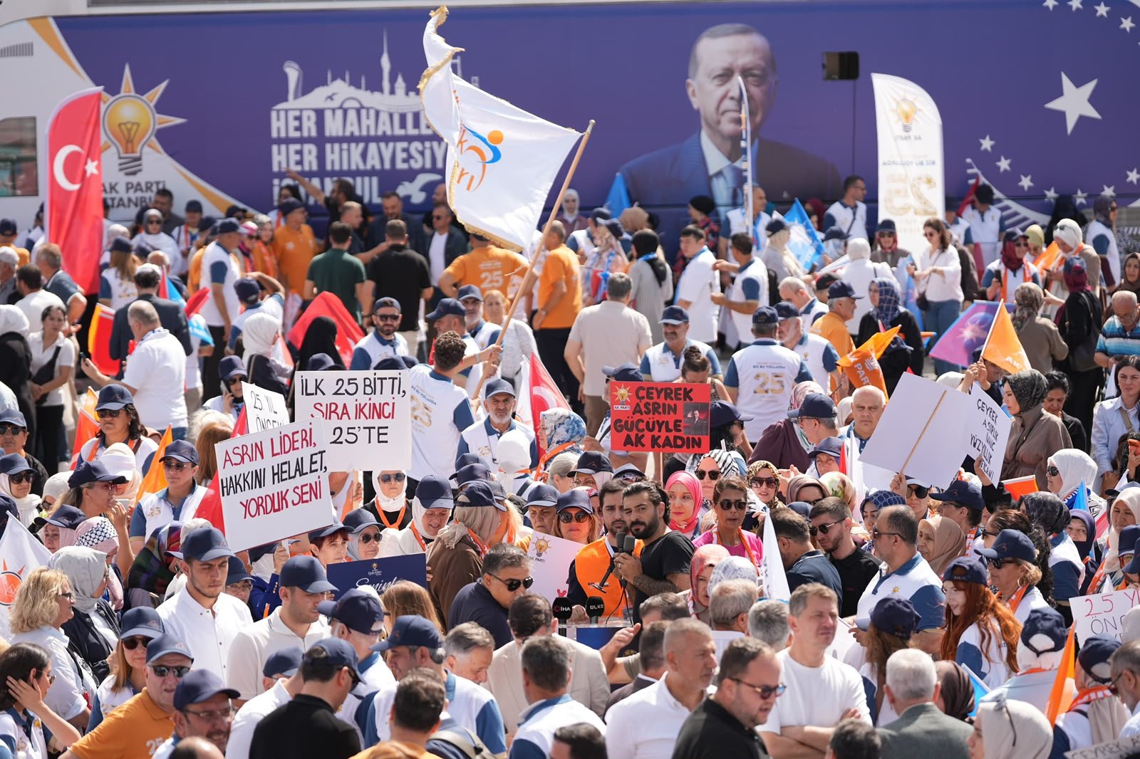 AK Parti kortej yürüyüşü