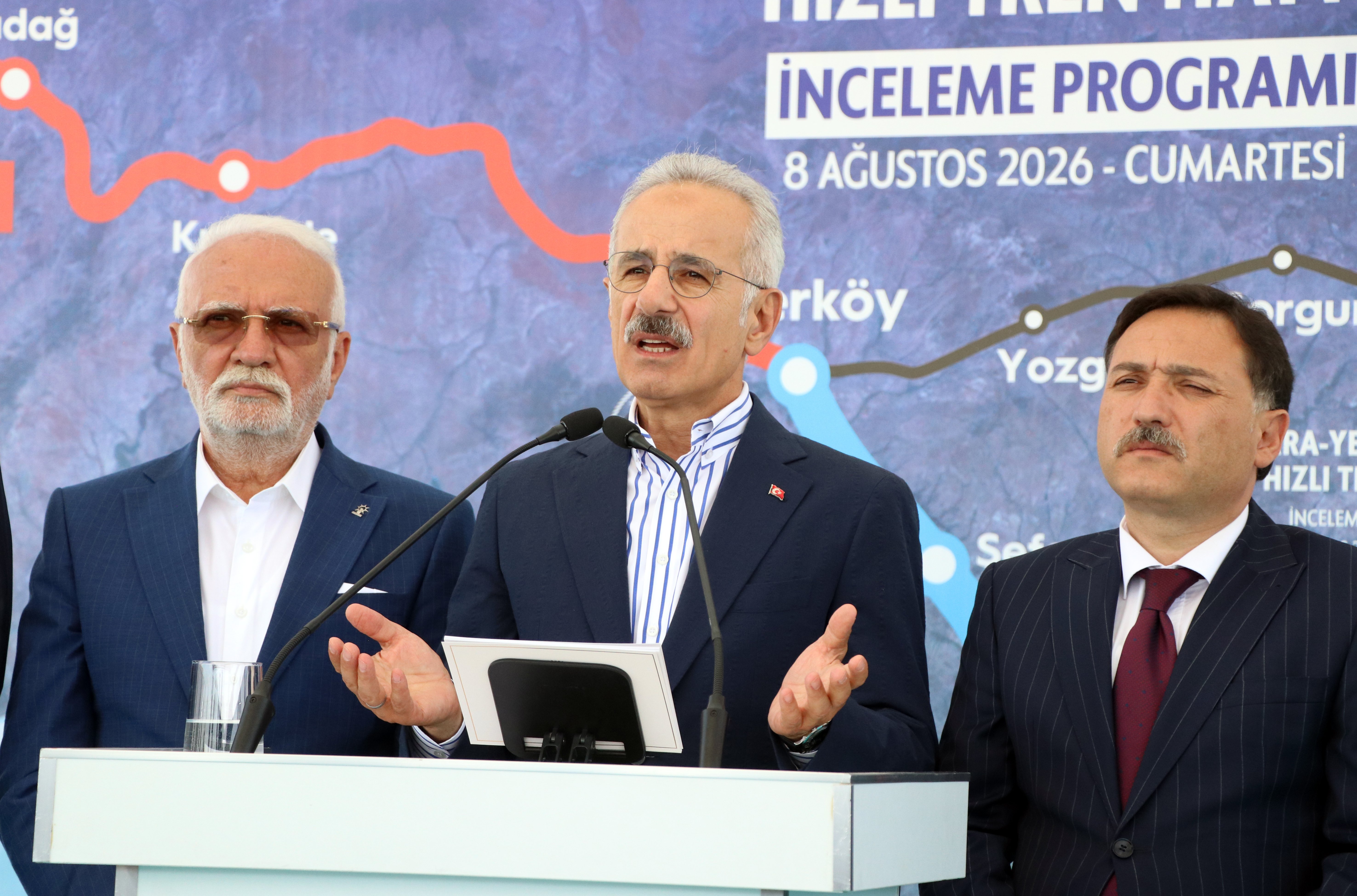 Ulaştırma ve Altyapı Bakanı Abdulkadir Uraloğlu Yerköy-Kayseri YHT Hattı incelemeleri