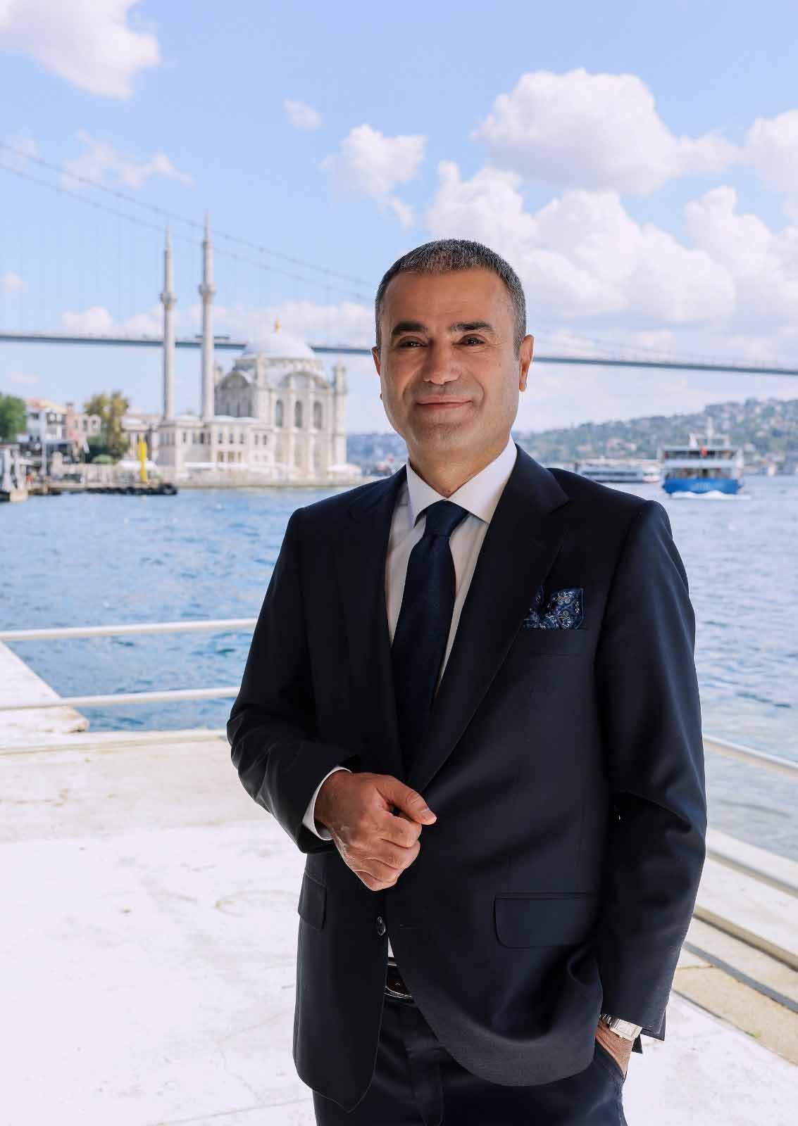 Uzak Şehir ödül töreni ekibi