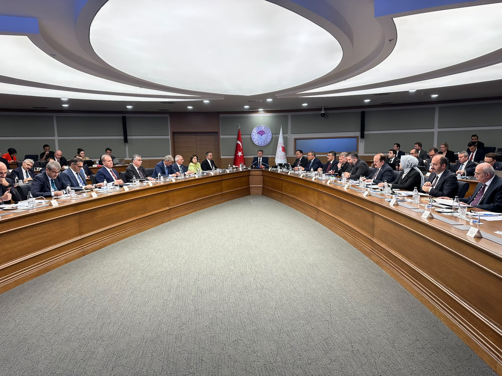 Bakan Yumaklı Ulusal Su Kurulu toplantısında konuşuyor