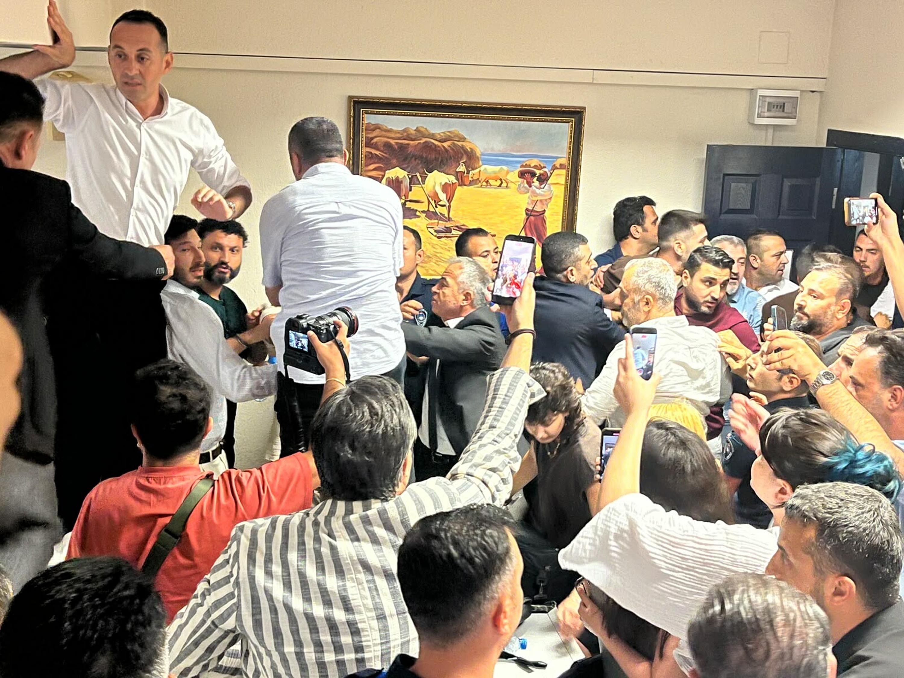 Menderes Belediyesi Başkan Vekili seçimi