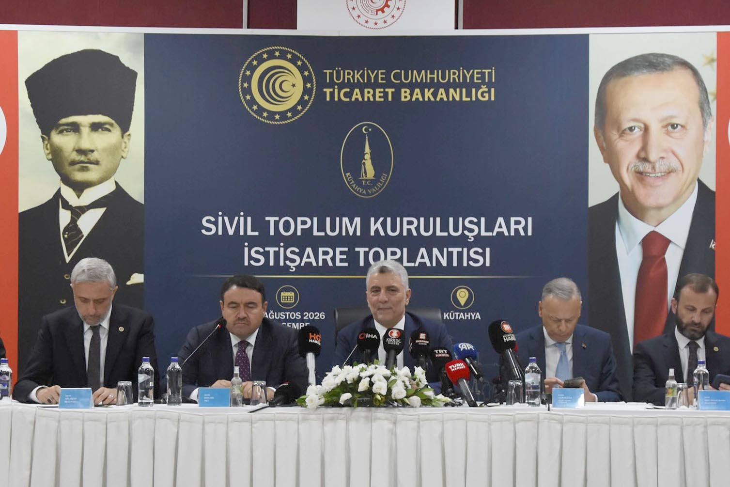 Bakan Bolat, fabrika turunda