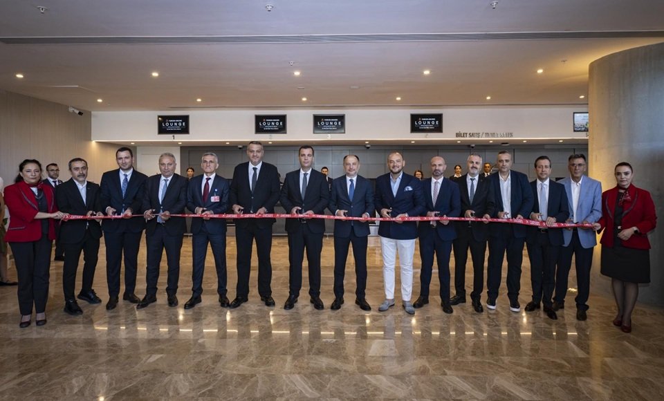 THY Dalaman Özel Yolcu Salonu iç mekan