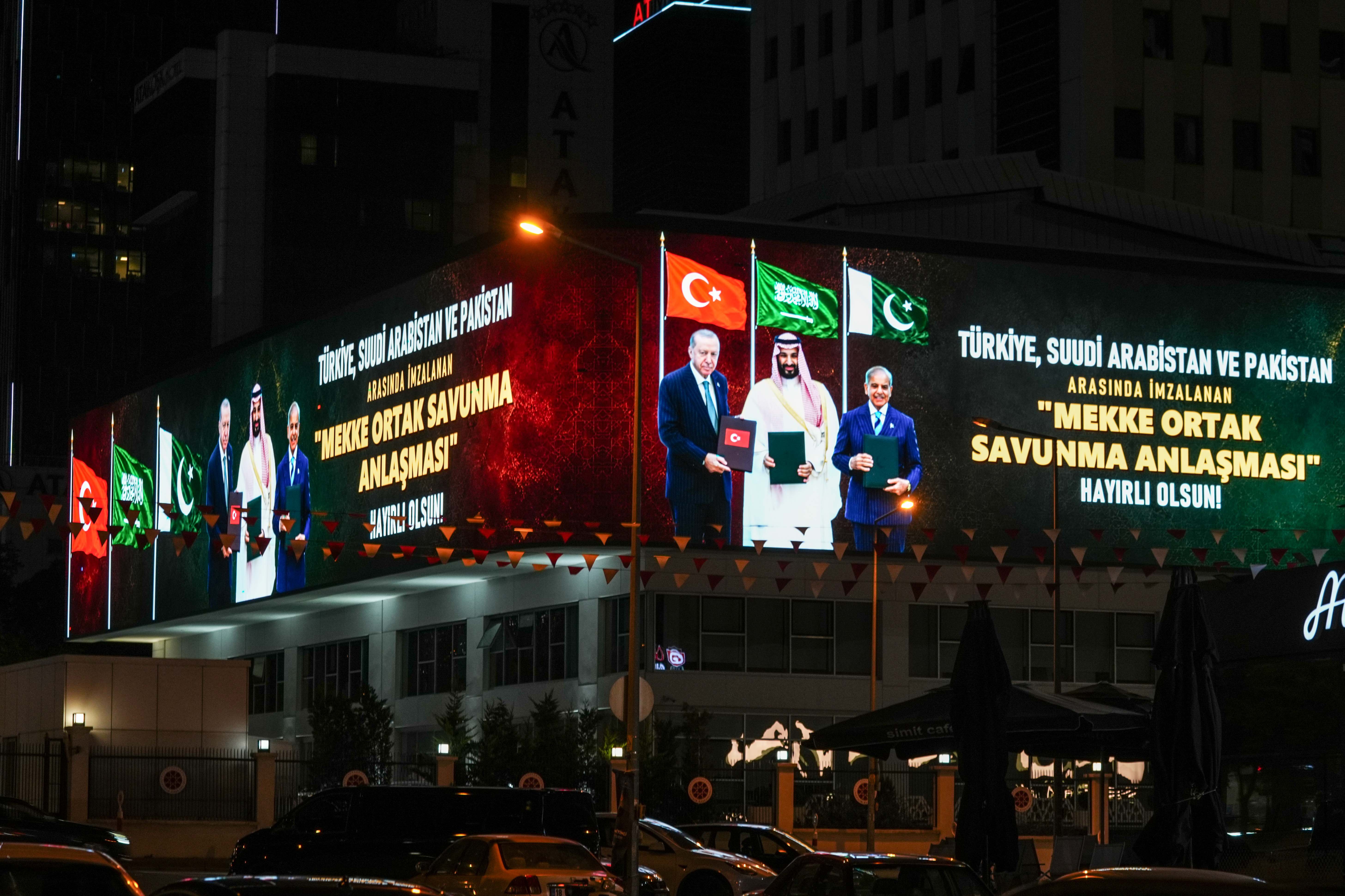 Mekke Anlaşması kampanya görseli
