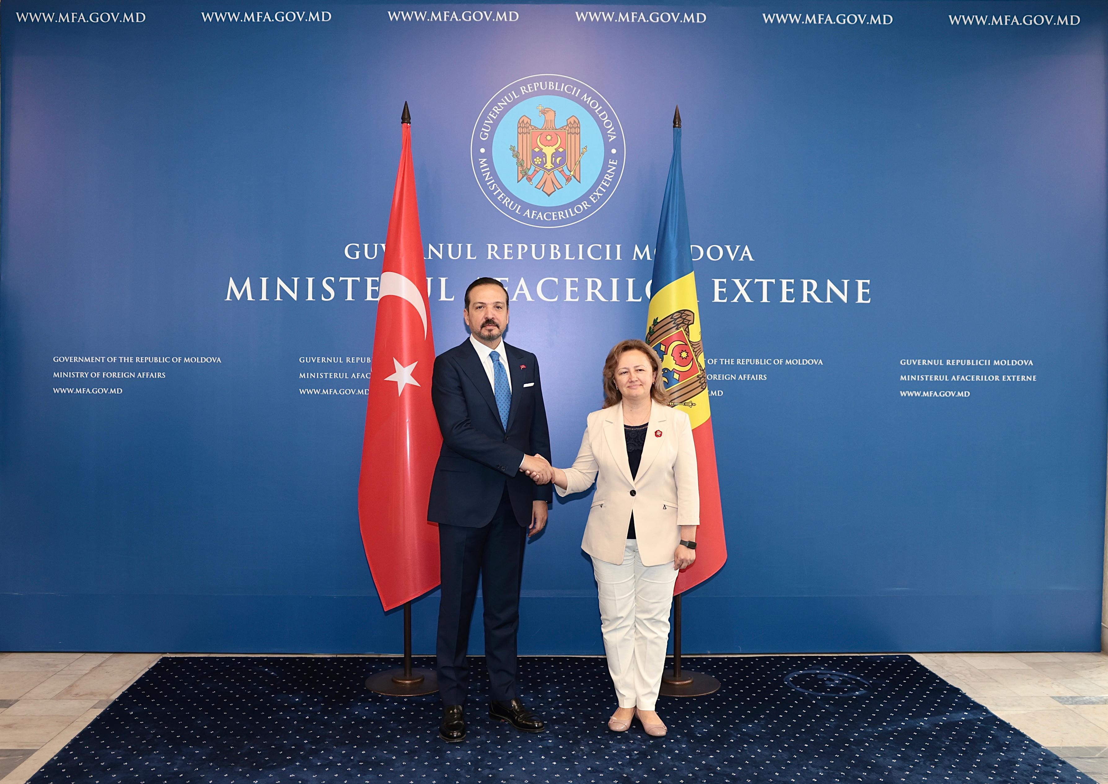AK Partili Zorlu, Moldova Cumhurbaşkanı Sandu ile görüştü