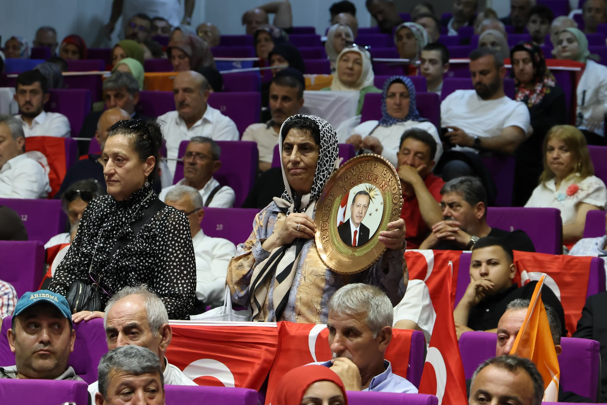 Bakan Gürlek Trabzon AK Parti teşkilatıyla birlikte