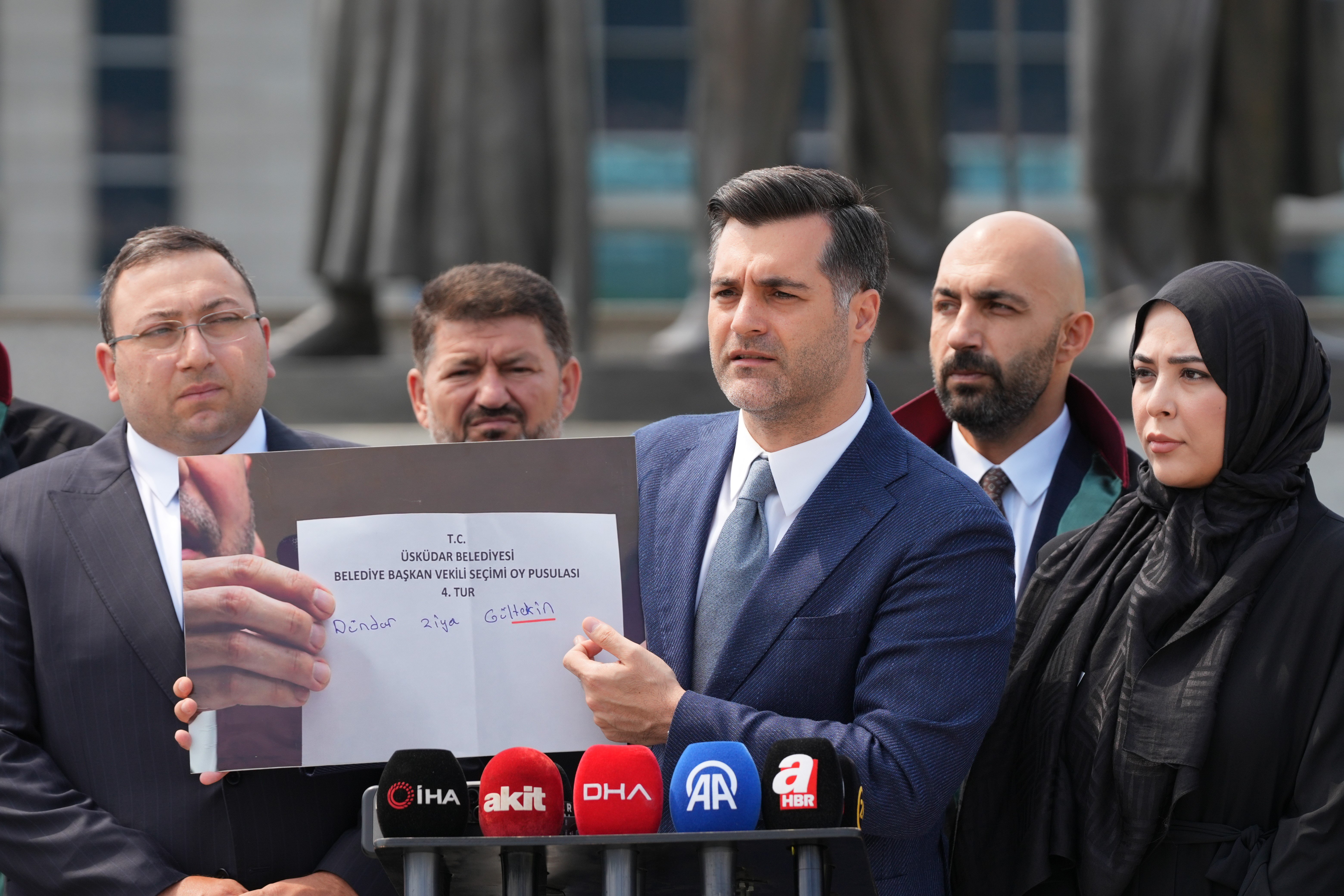AK Parti Üsküdar İlçe Başkanı Taha Sarıcaoğlu suç duyurusu basın açıklaması