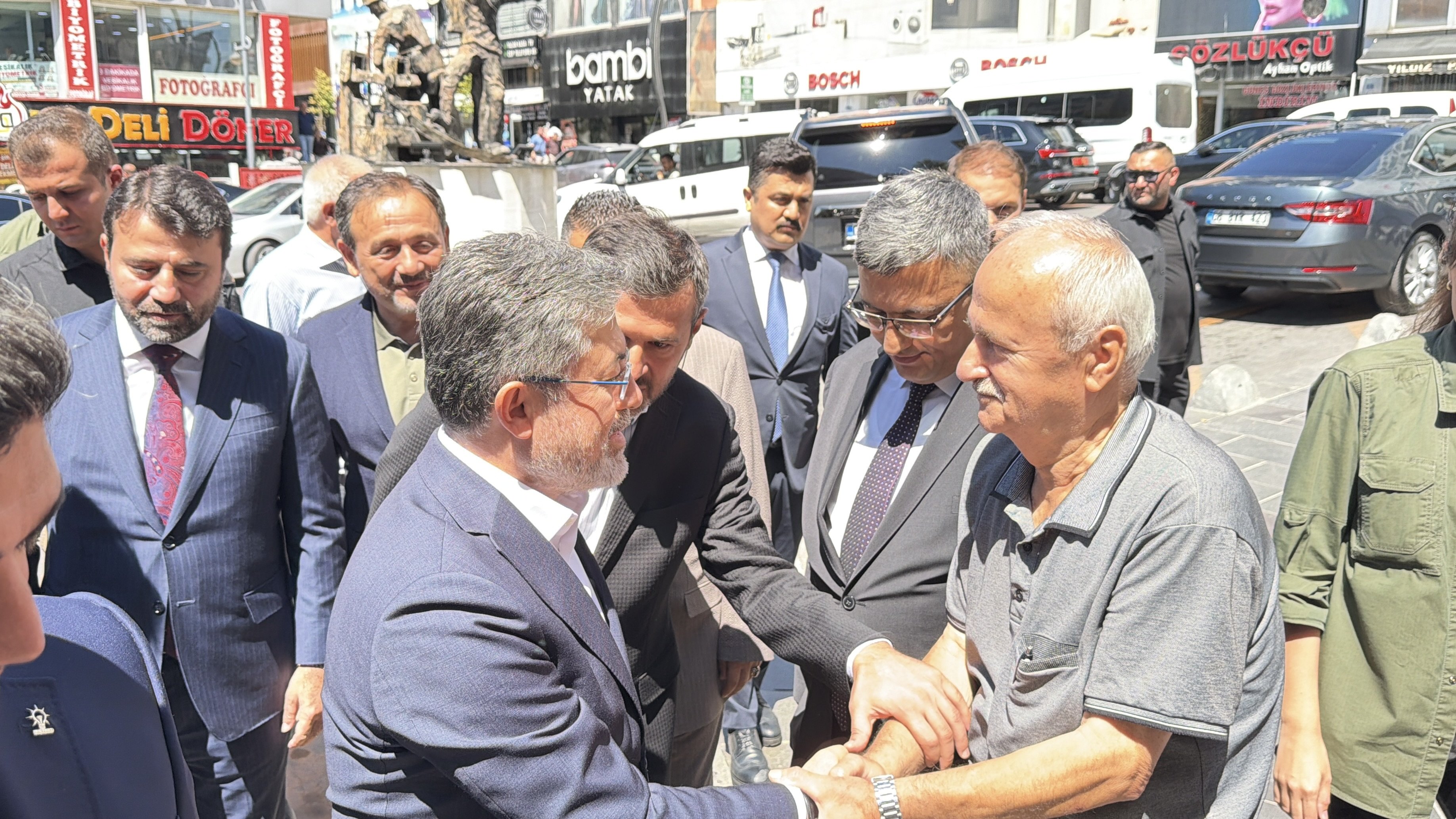 Bakan Yumaklı biçerdöverde