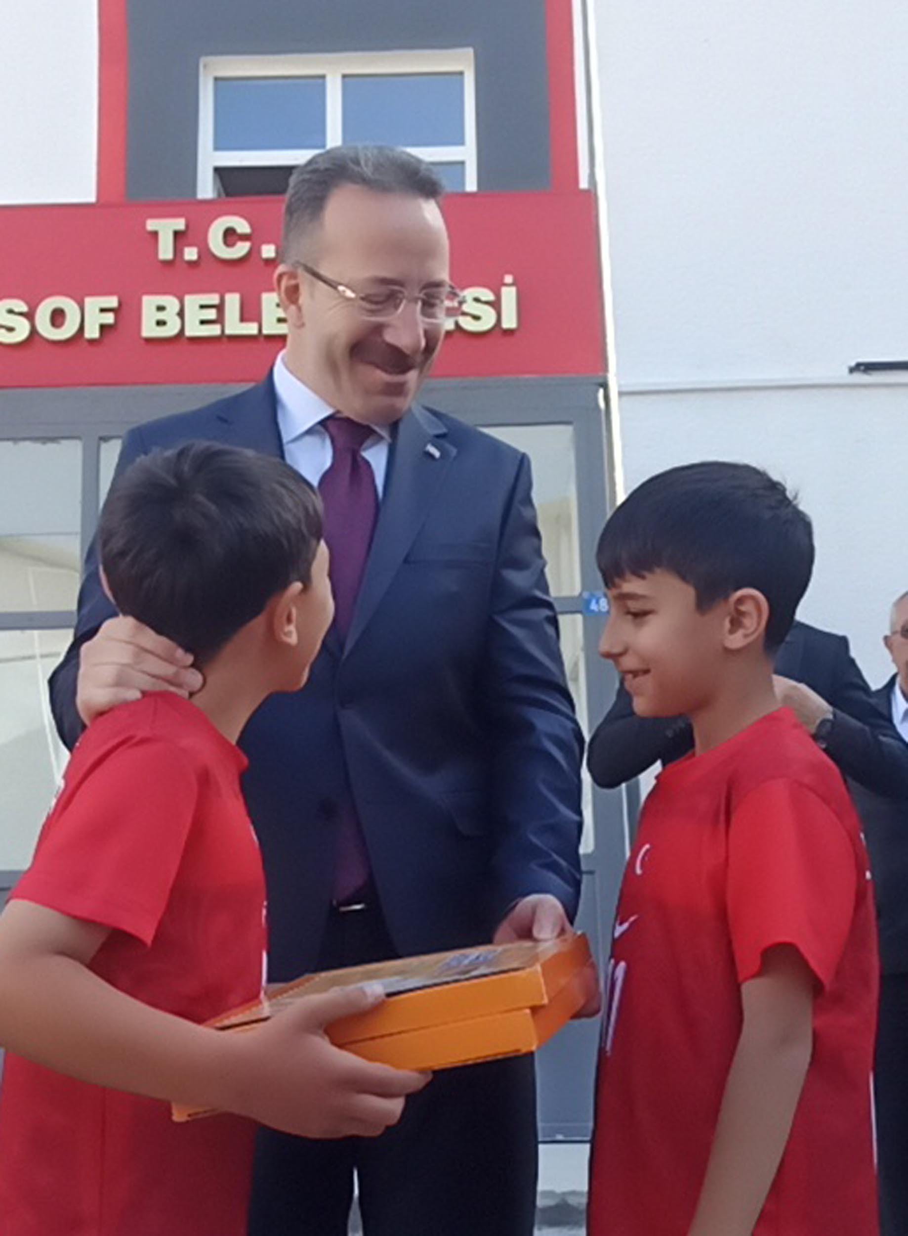 Vali Yamlı Posof ilçesinde inceliyor