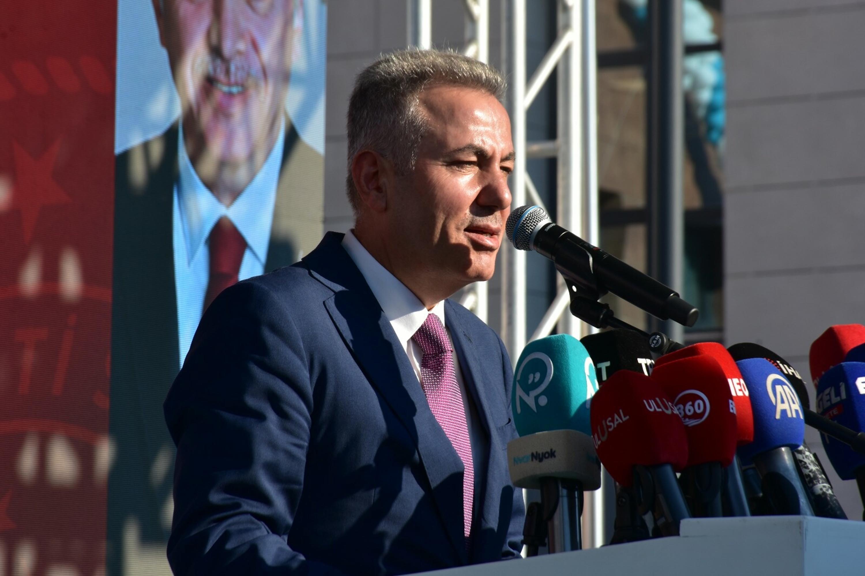 Kemal Memişoğlu sağlık yatırımlarını anlatıyor