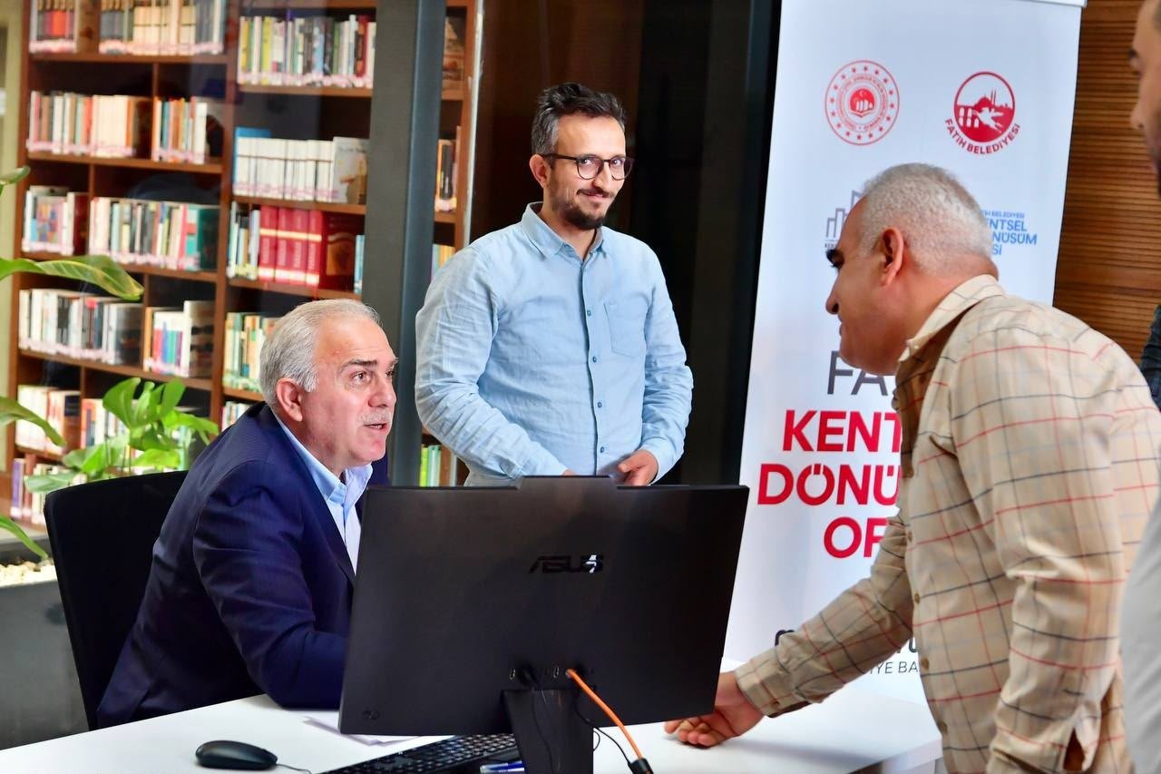 Fatih Belediye Başkanı Mehmet Ergün Turan