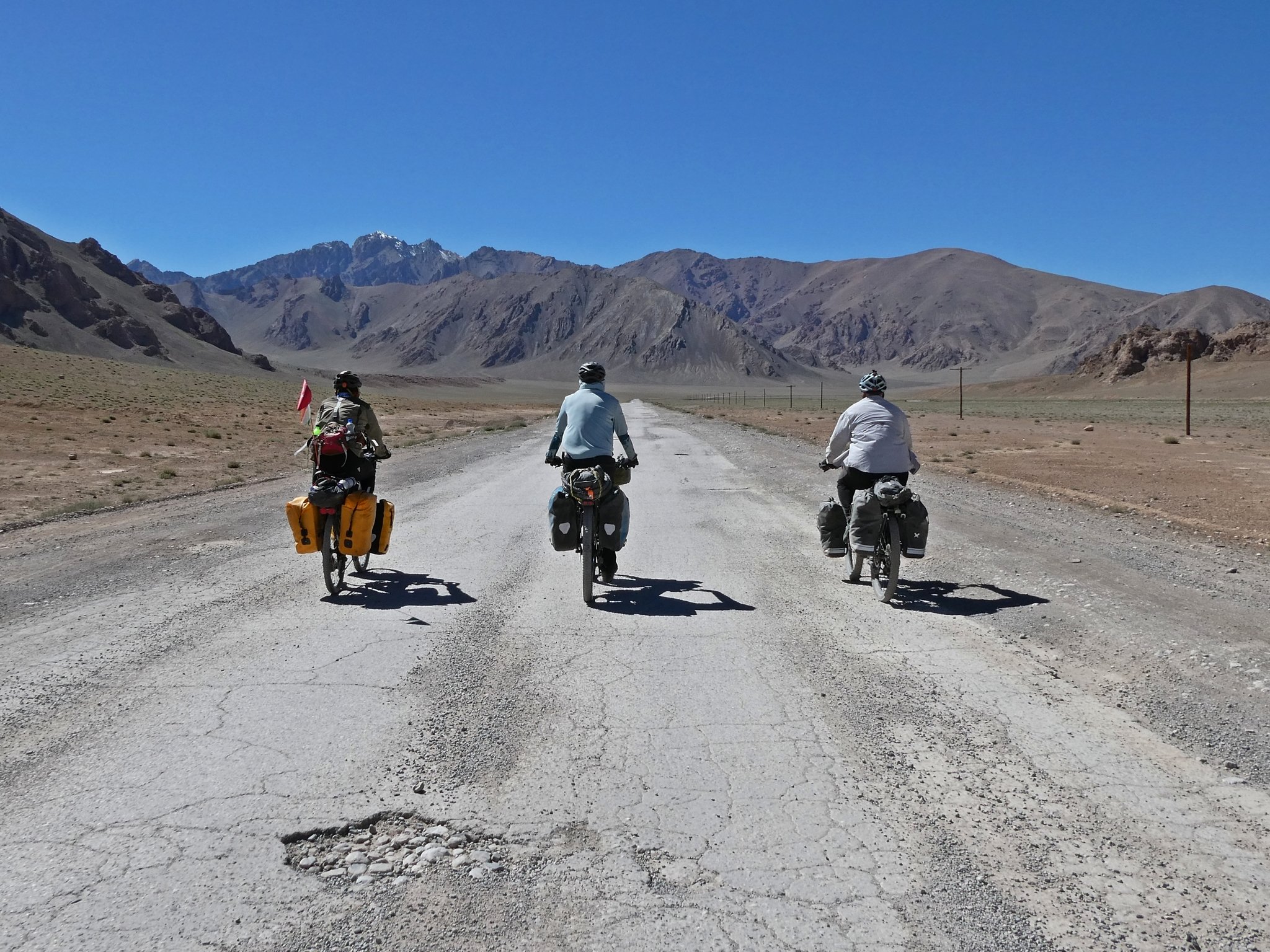 Türk bisiklet topluluğu Pamir Otoyolu