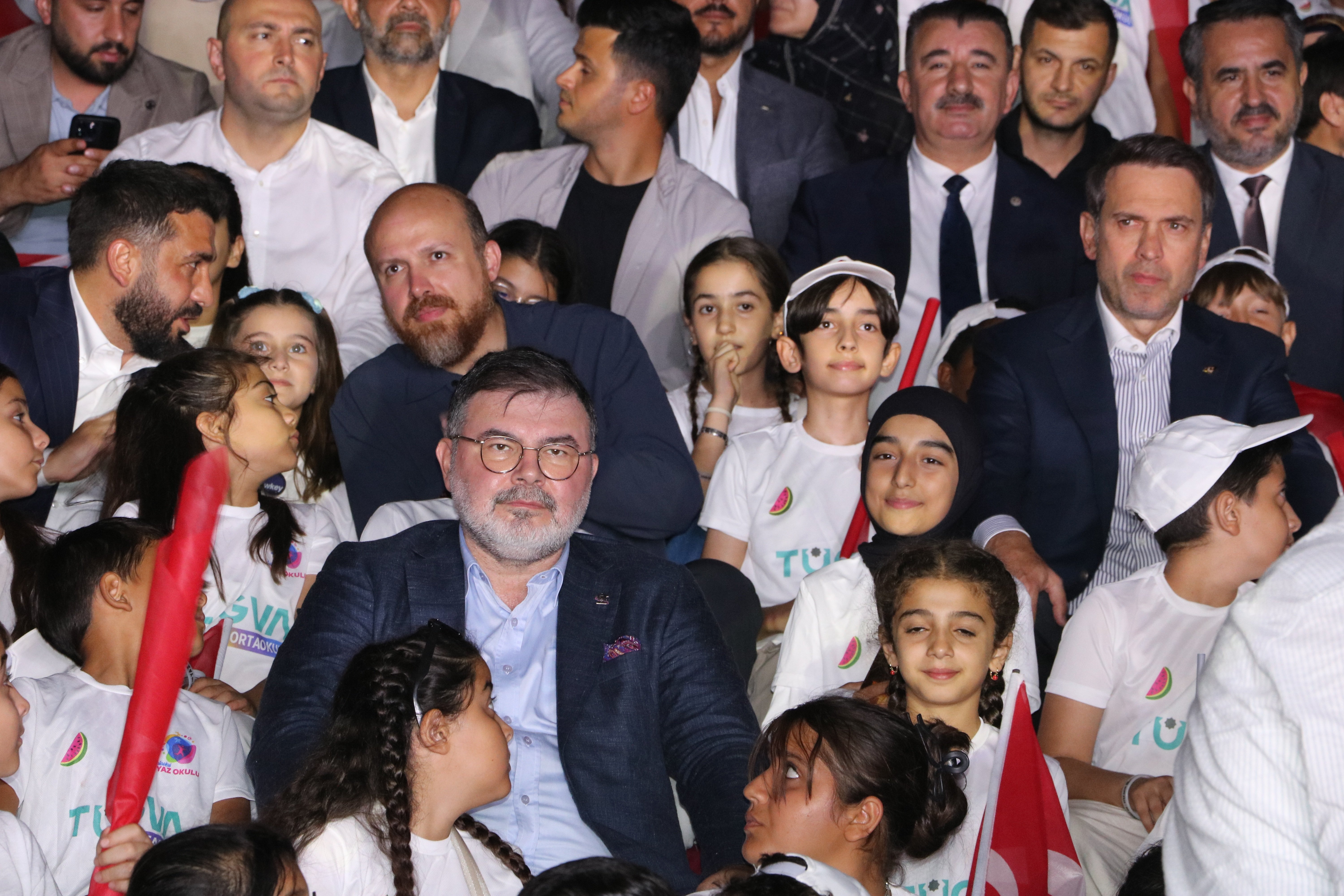 AK Parti Genel Sekreteri Eyyüp Kadir İnan konuşma yapıyor