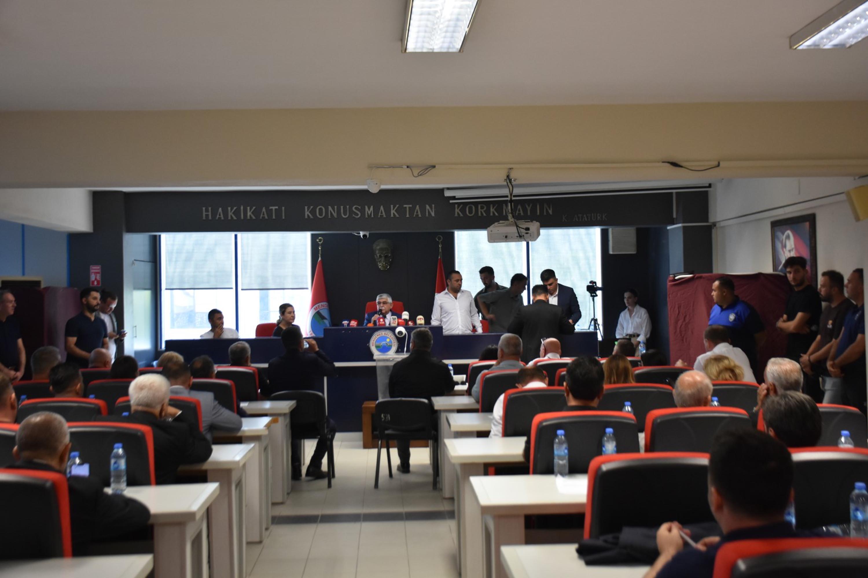 Asuman Şen Menderes Belediyesi Başkan Vekili adayı