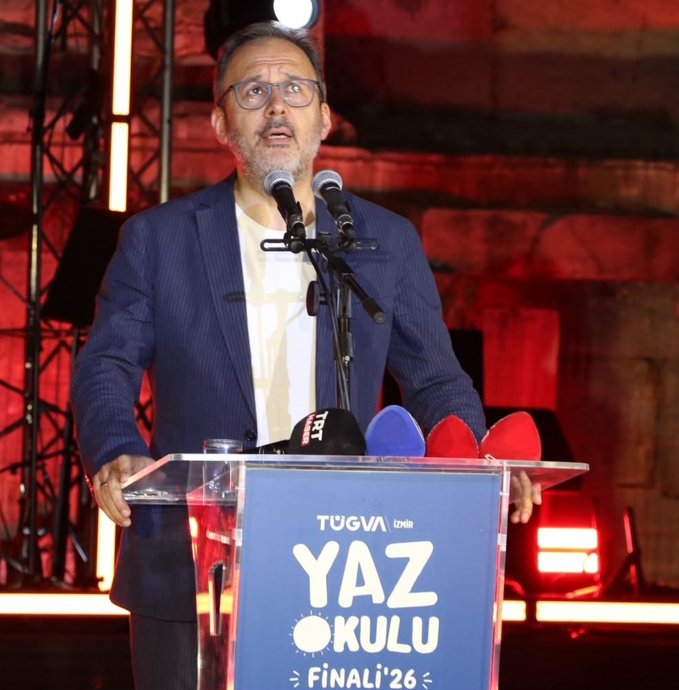 TÜGVA gençleri Efes