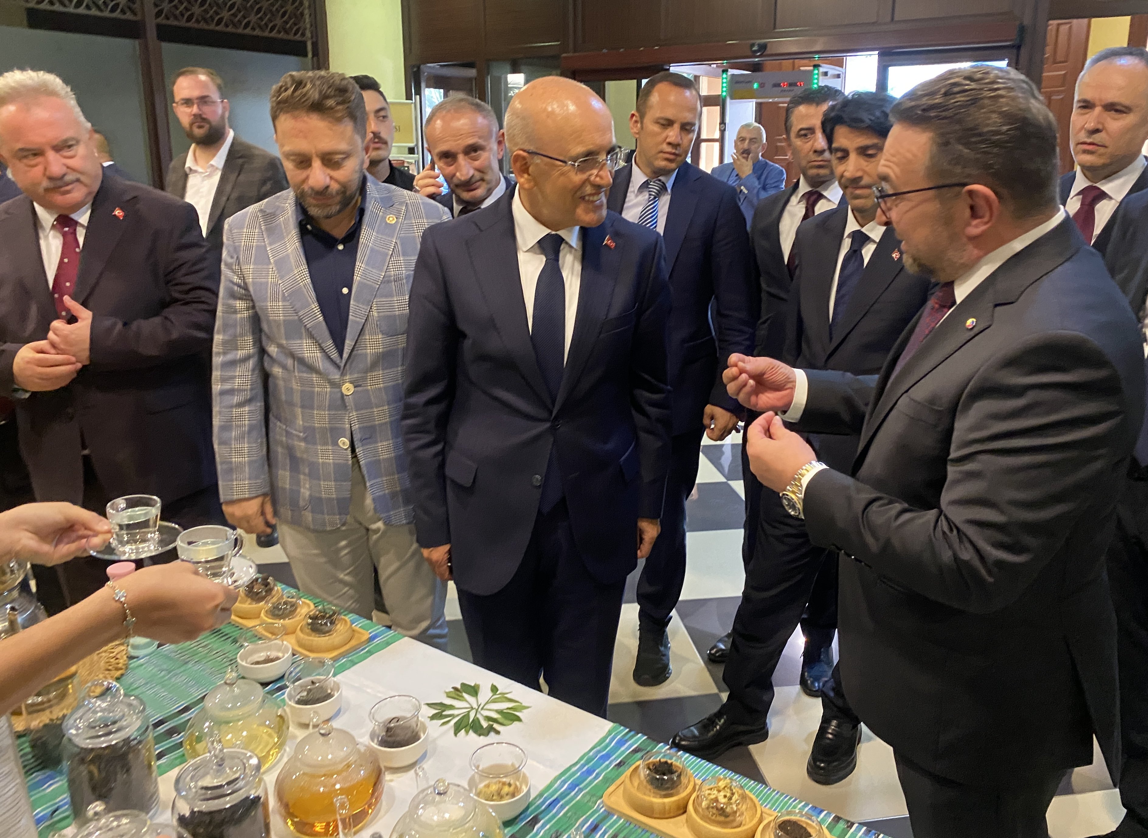 Bakan Şimşek AK Parti İl Başkanlığı