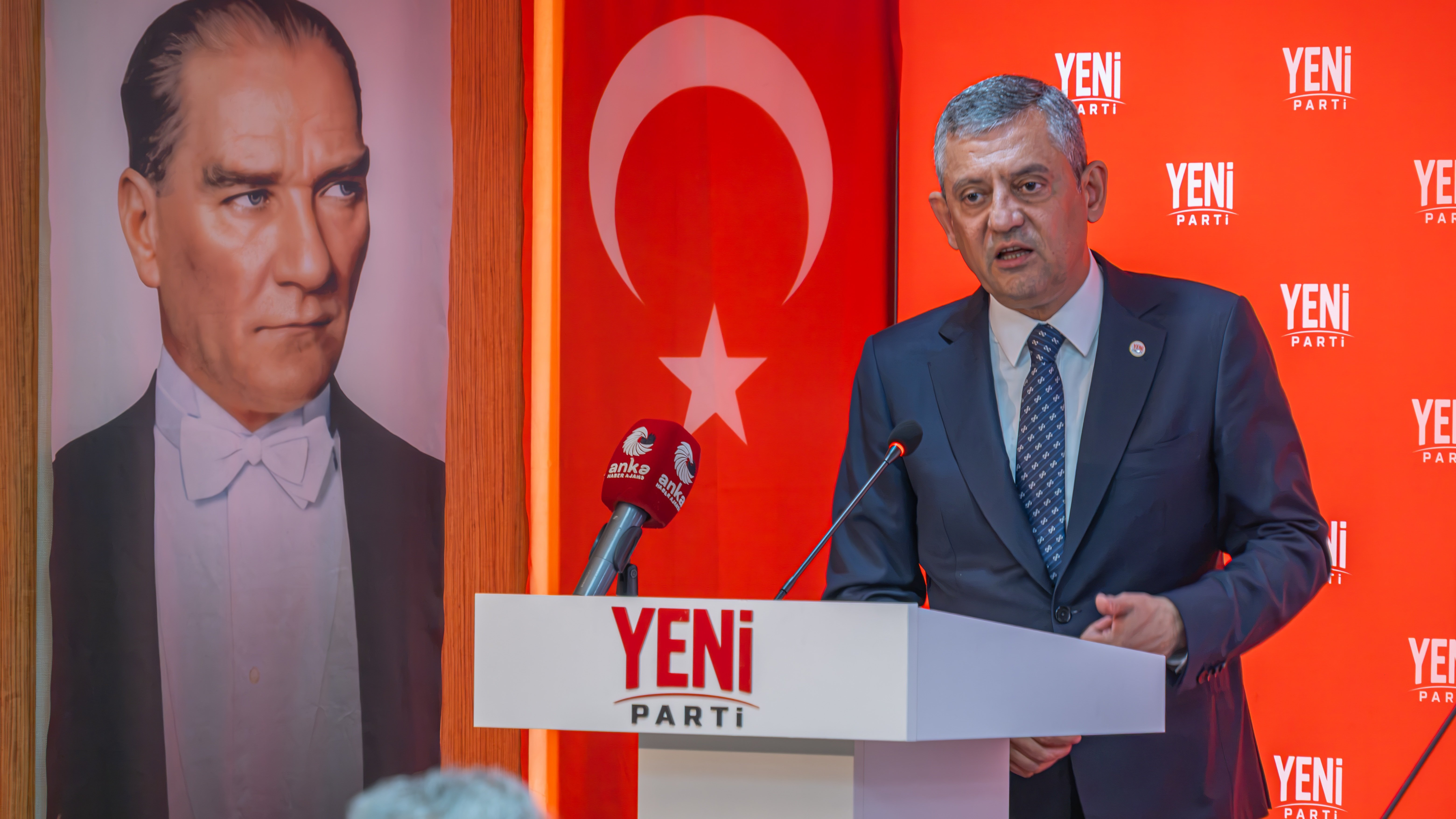 Özgür Özel Yeni Parti üyelik kampanyası 600 bin üye