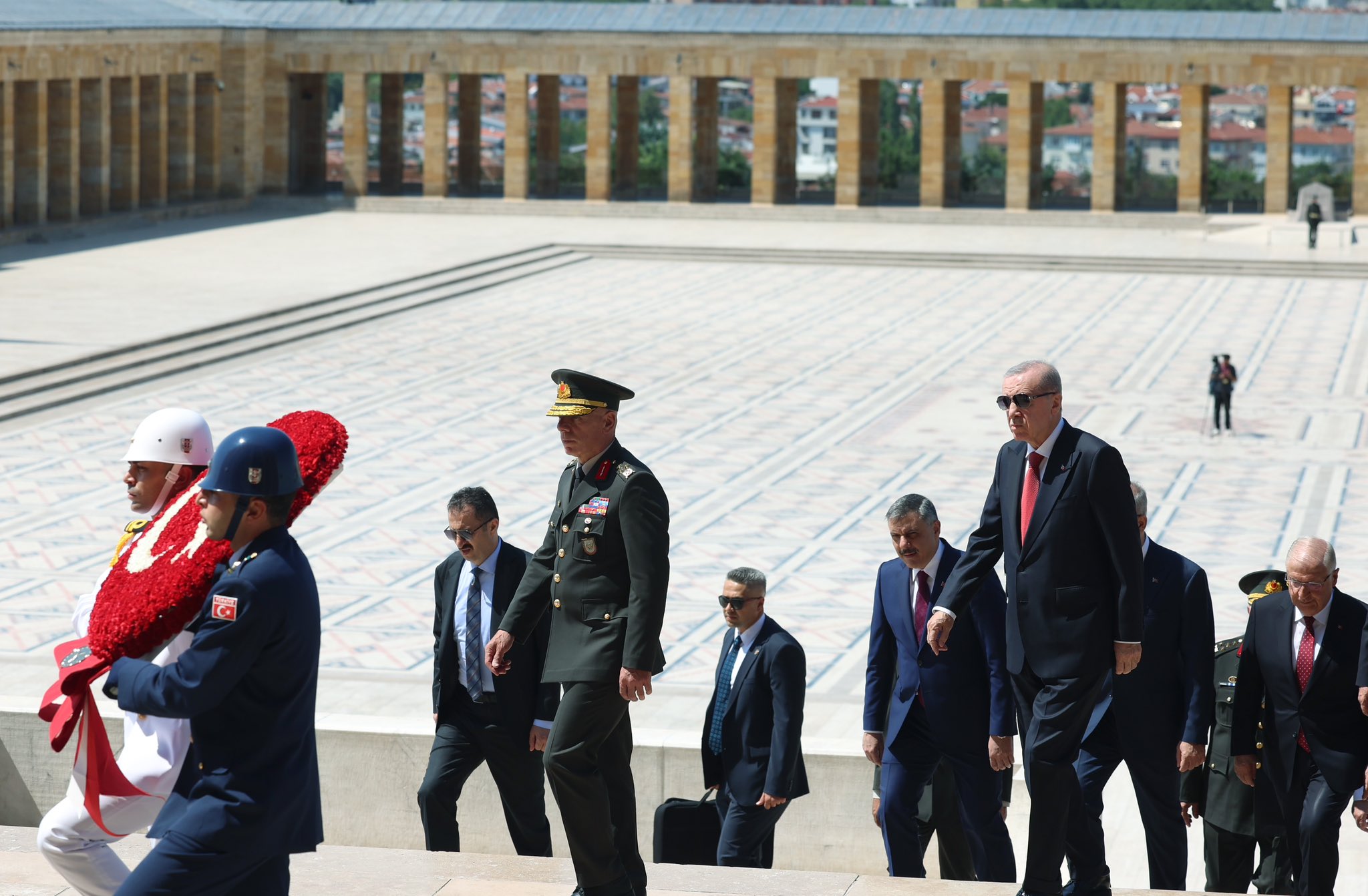 Anıtkabir ziyareti sırasında Erdoğan