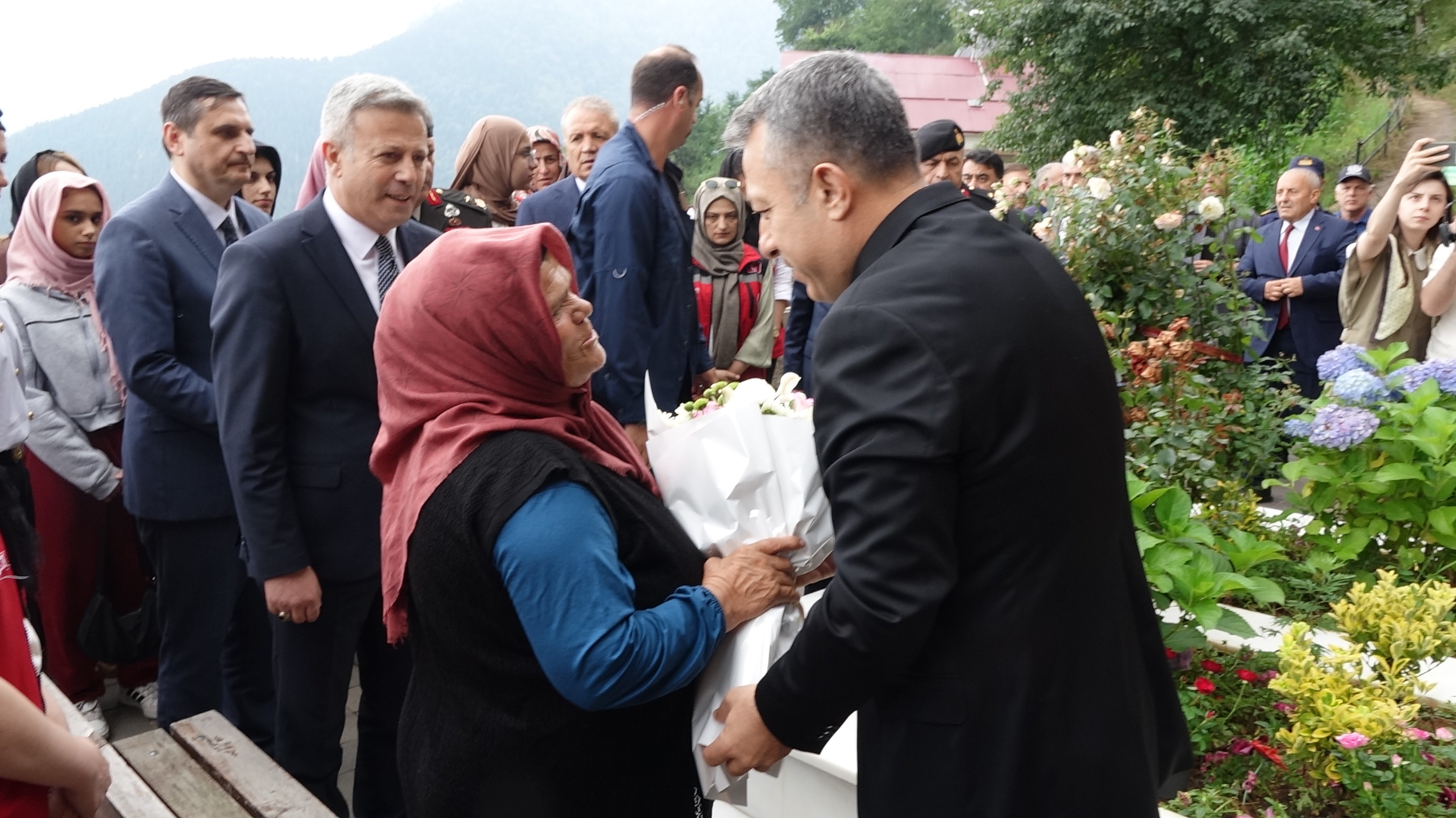 Şehit Eren Bülbül kabri başında anıldı