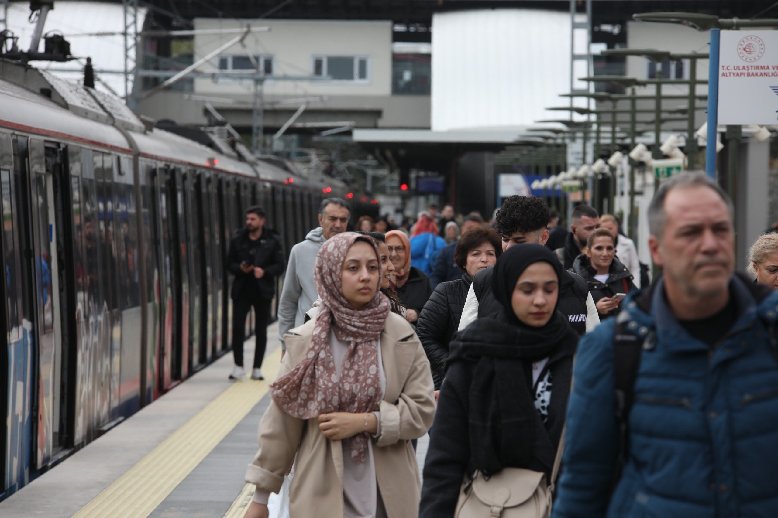 İZBAN 30 Ağustos ücretsiz