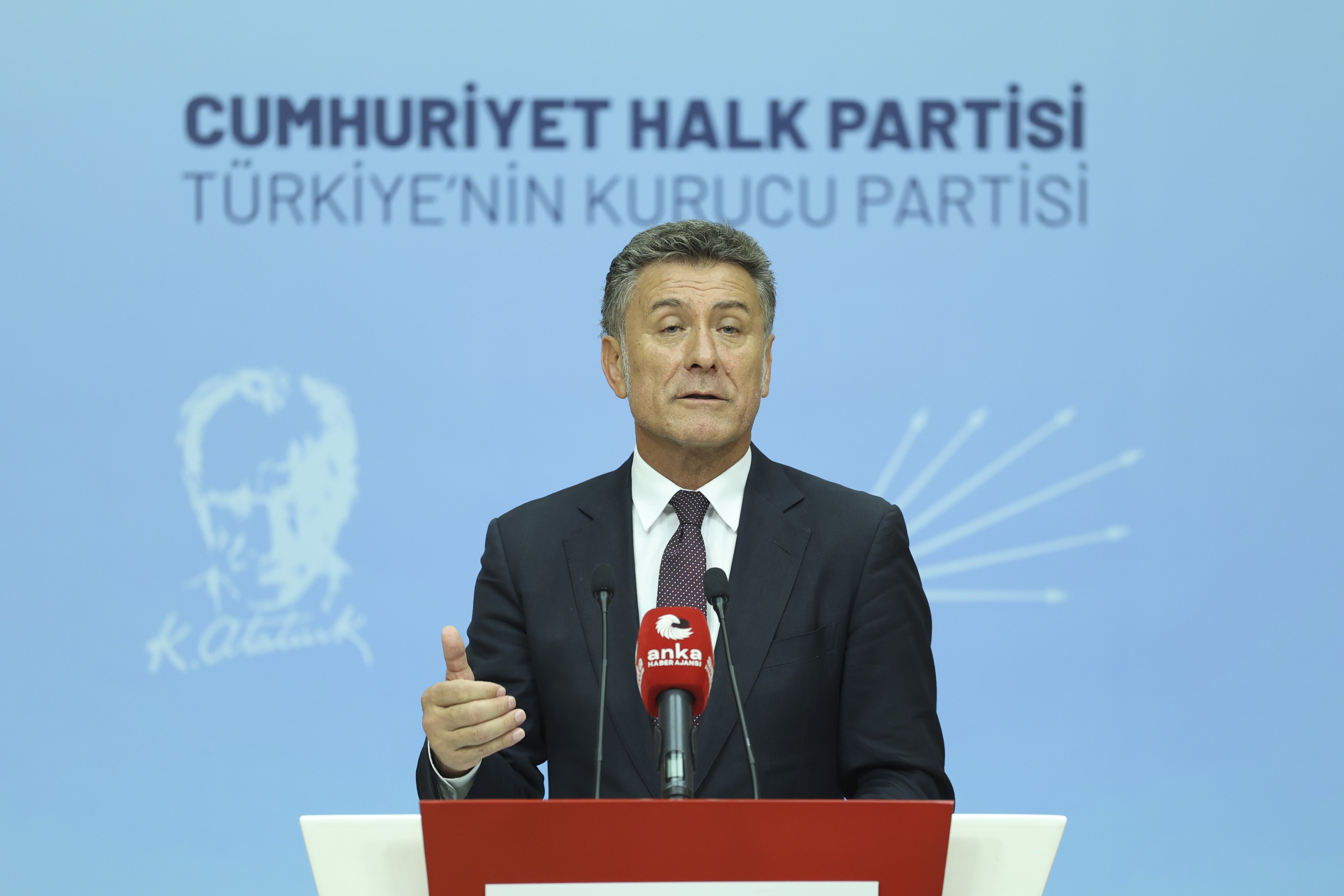 CHP Genel Başkan Yardımcısı Orhan Sarıbal basın toplantısı düzenledi.