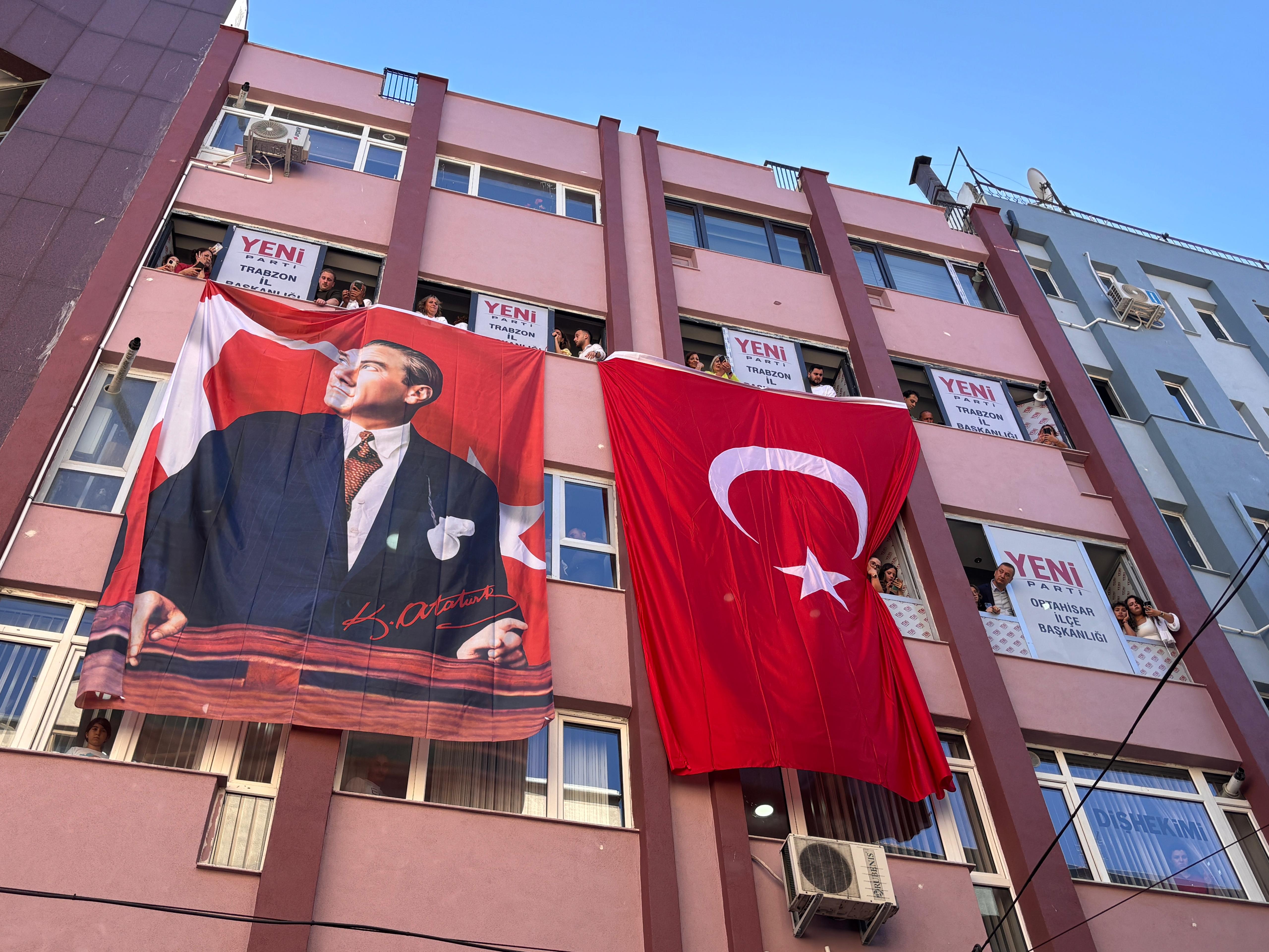Özgür Özel esnaf ziyareti