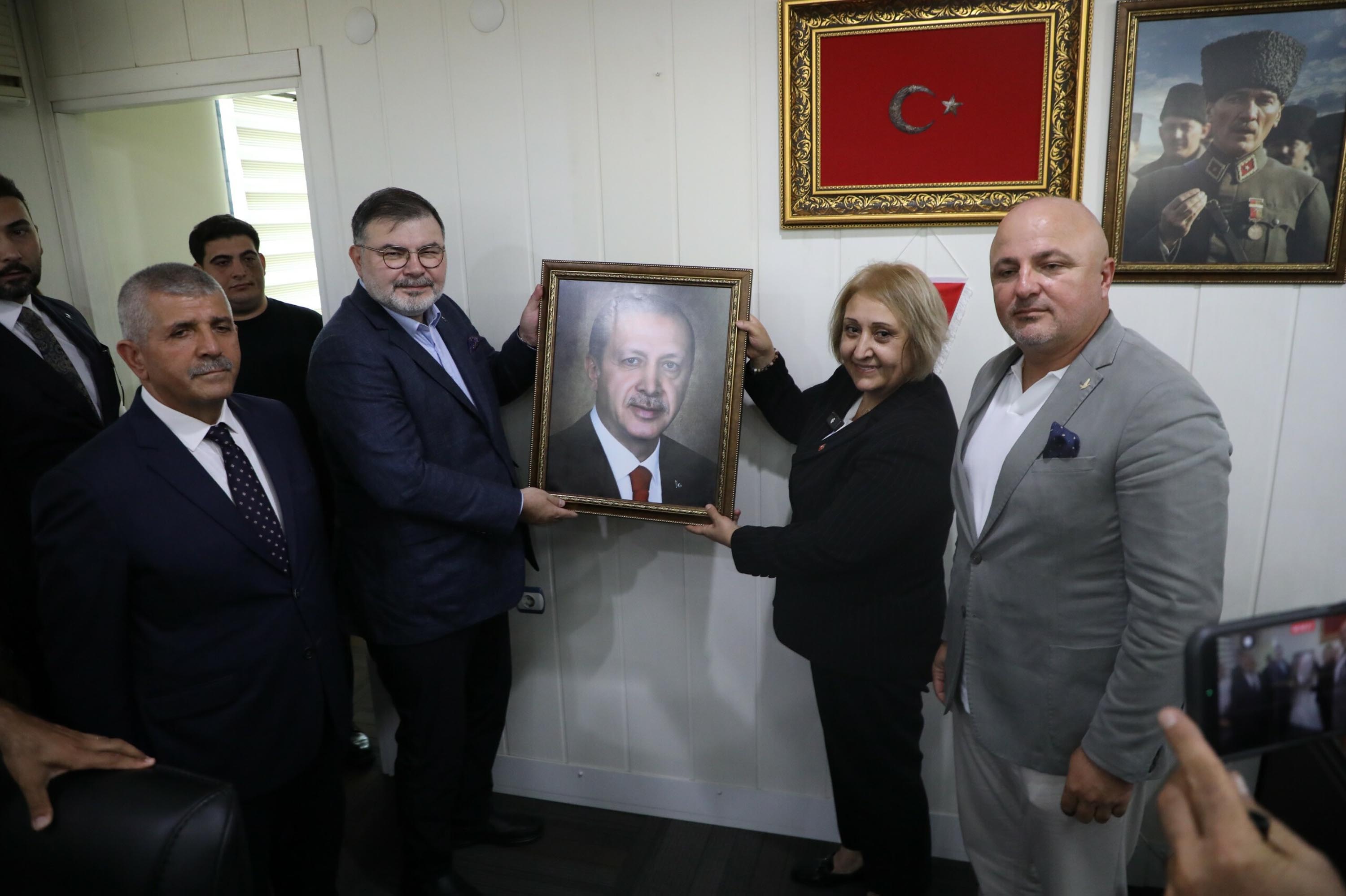 Devir teslim töreni katılımcıları