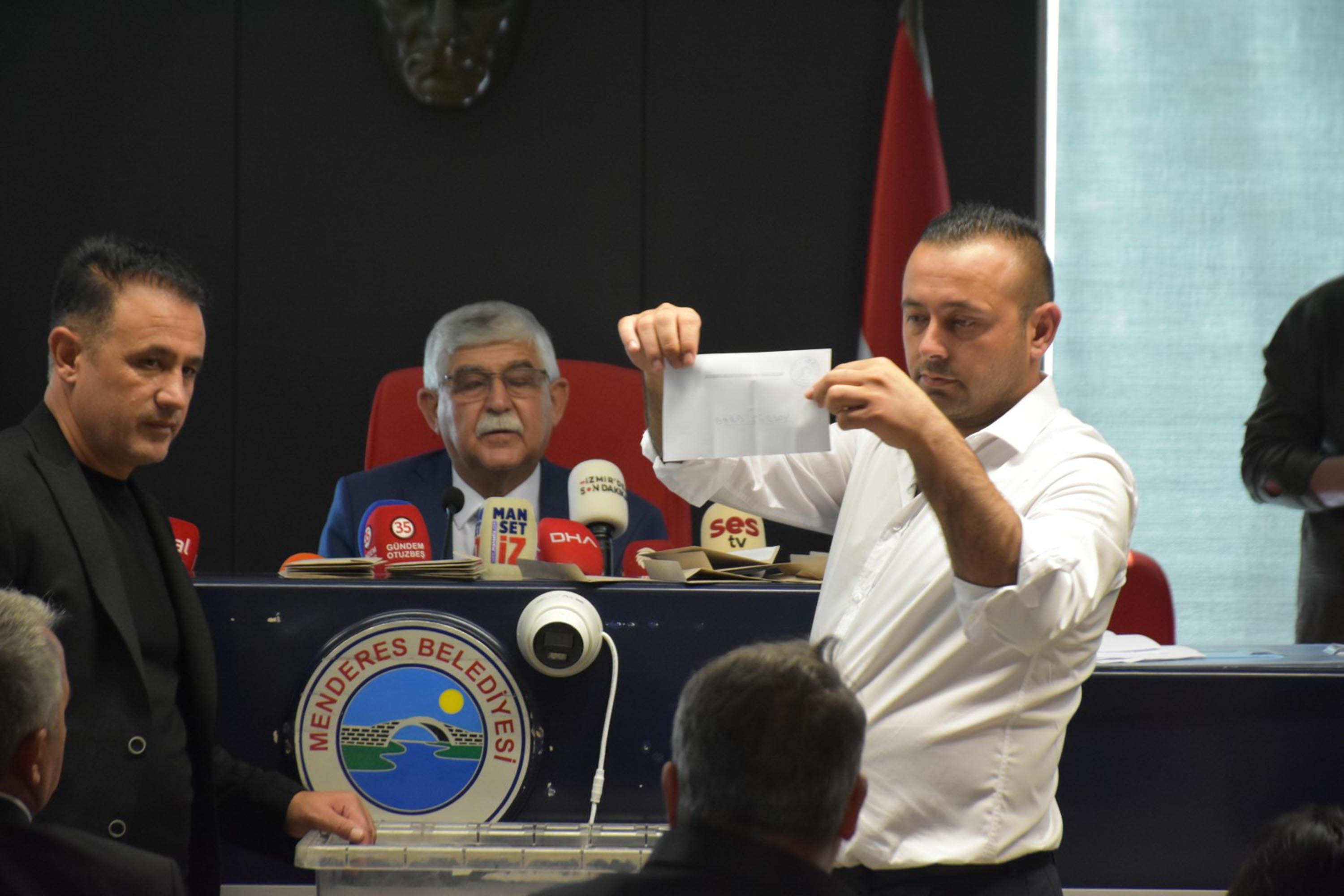 Menderes Belediyesi Başkan Vekilliği seçimi