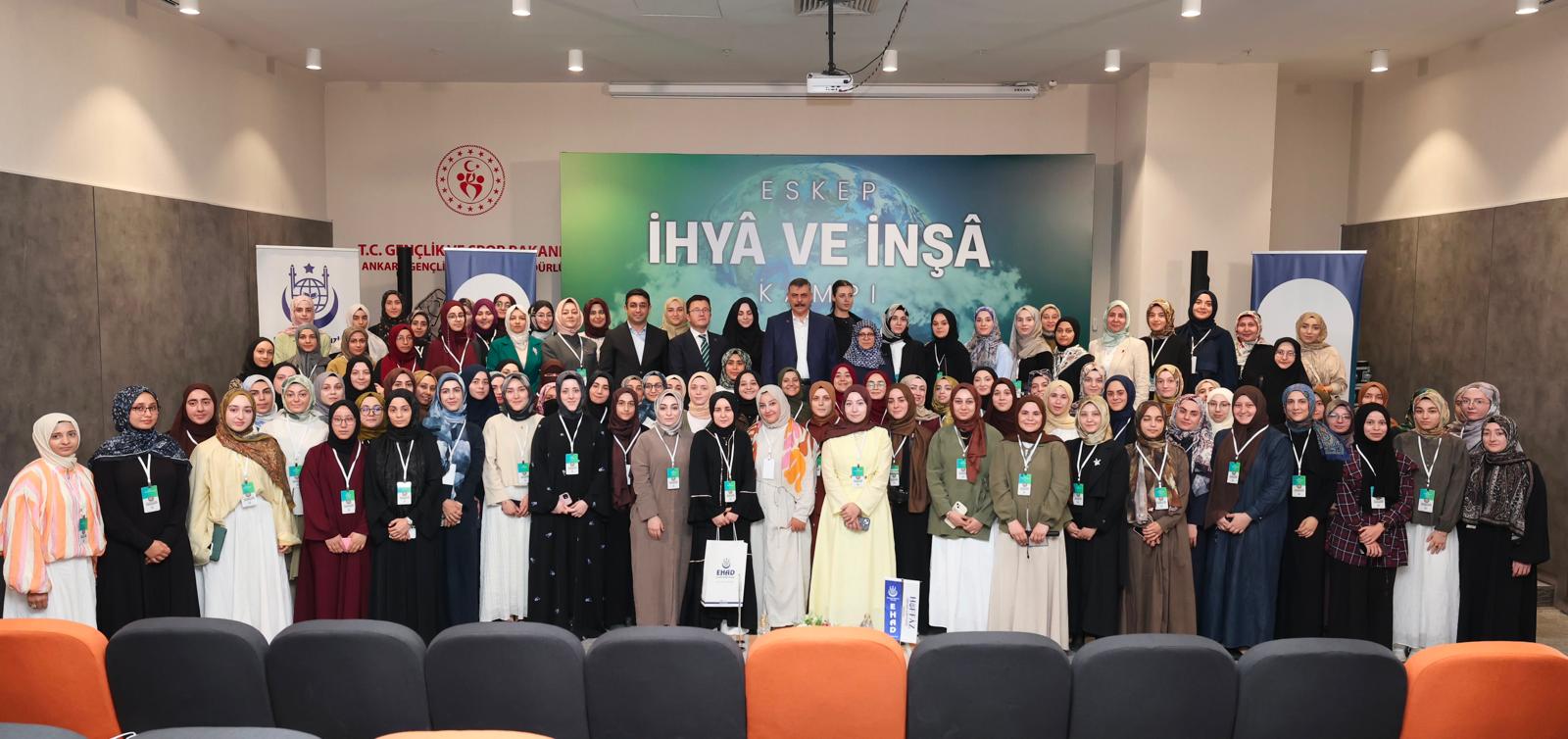 İçişleri Bakanı Mustafa Çiftçi genç hafızlara öğütler verdi