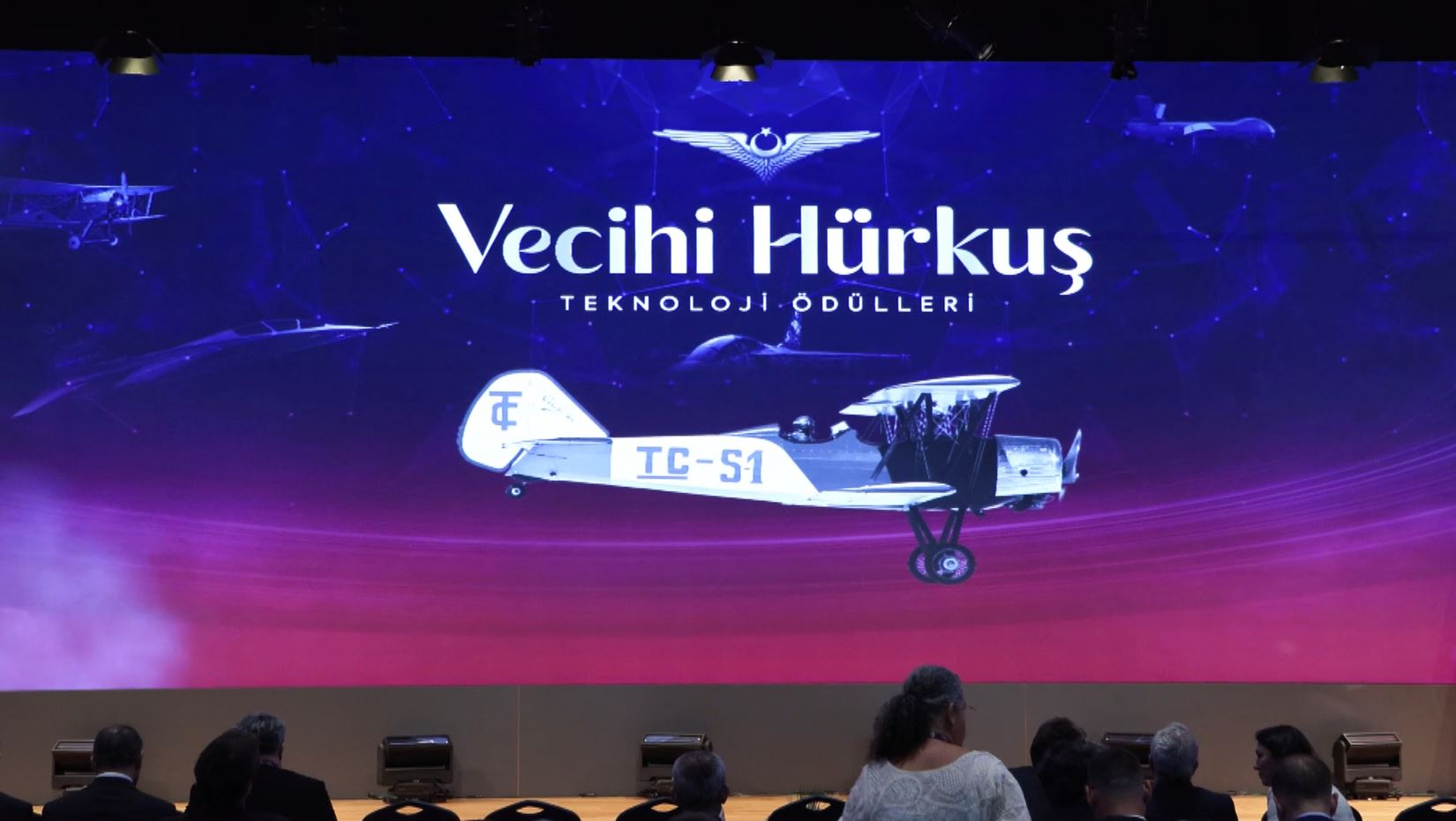 Savunma Sanayii Başkanı Haluk Görgün Vecihi Hürkuş Teknoloji Ödülleri töreninde konuşuyor