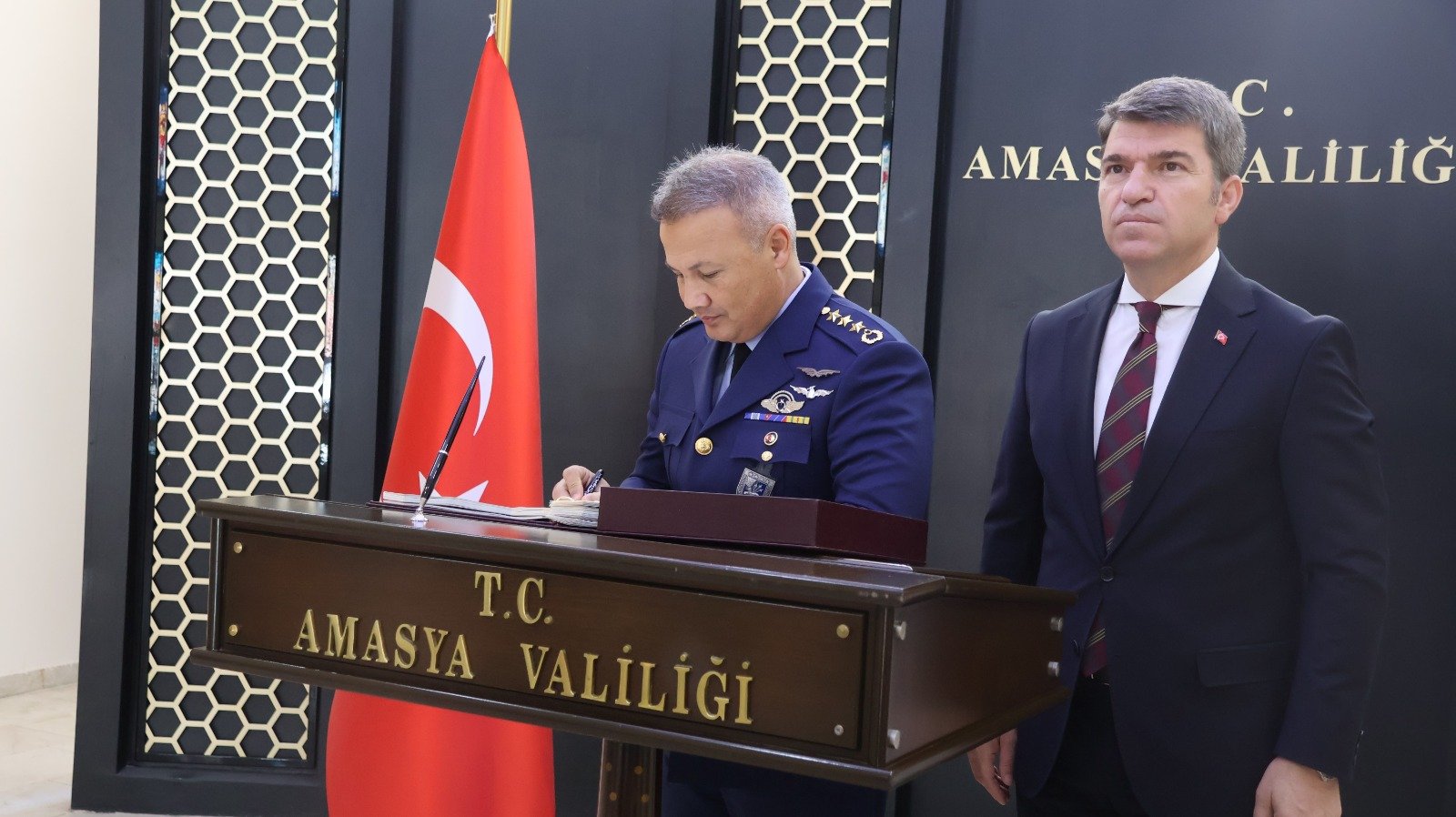 Alper Gezeravcı Vali Önder Bakan ziyareti