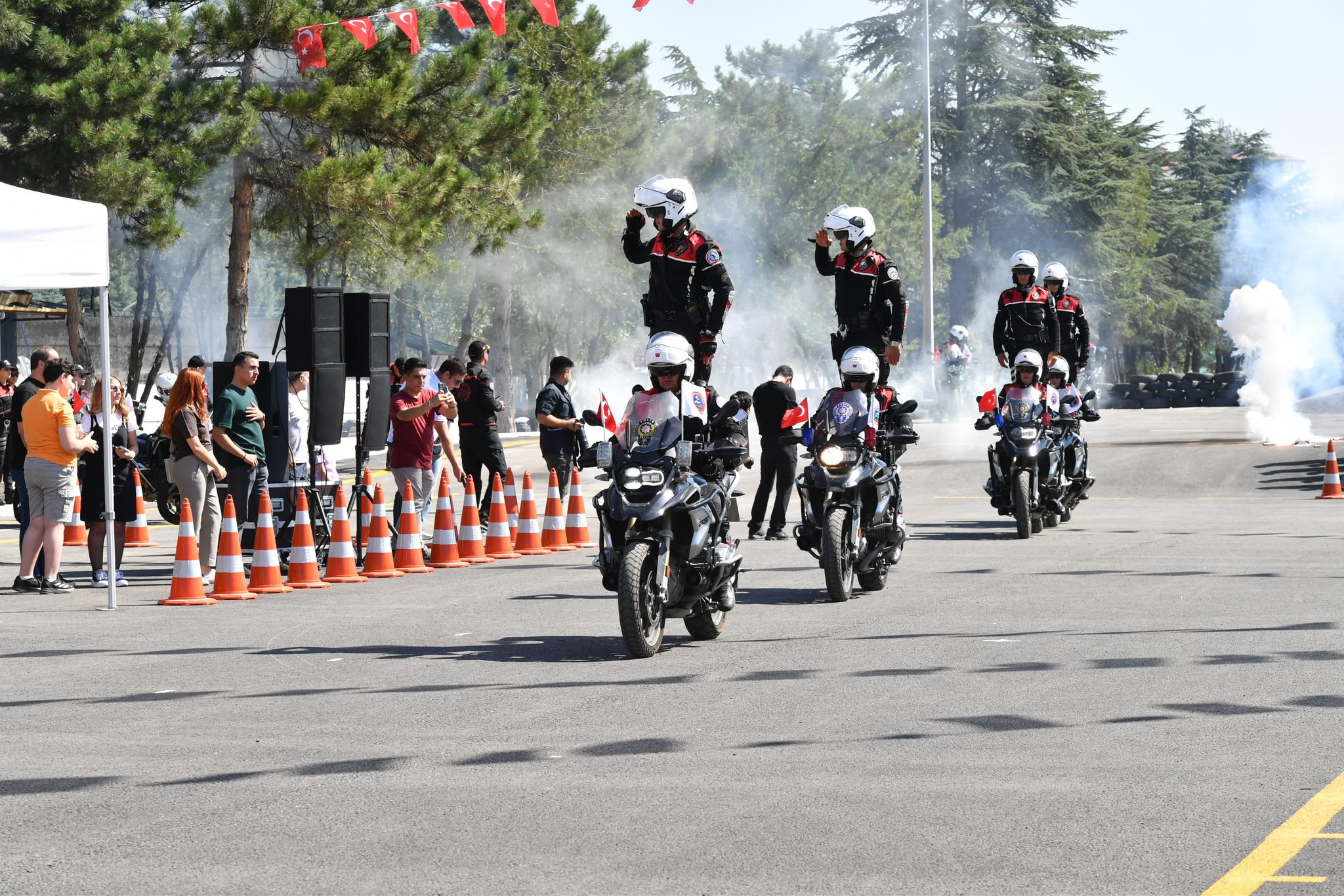 Yunus polisleri eğitimde