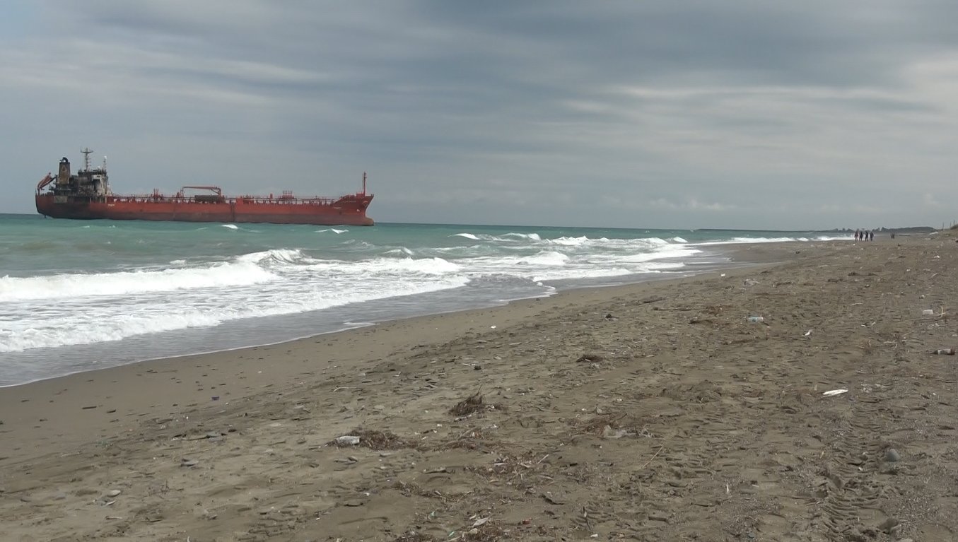 Golden Sapling tankerinin Samsun Alaçam sahilindeki durumu