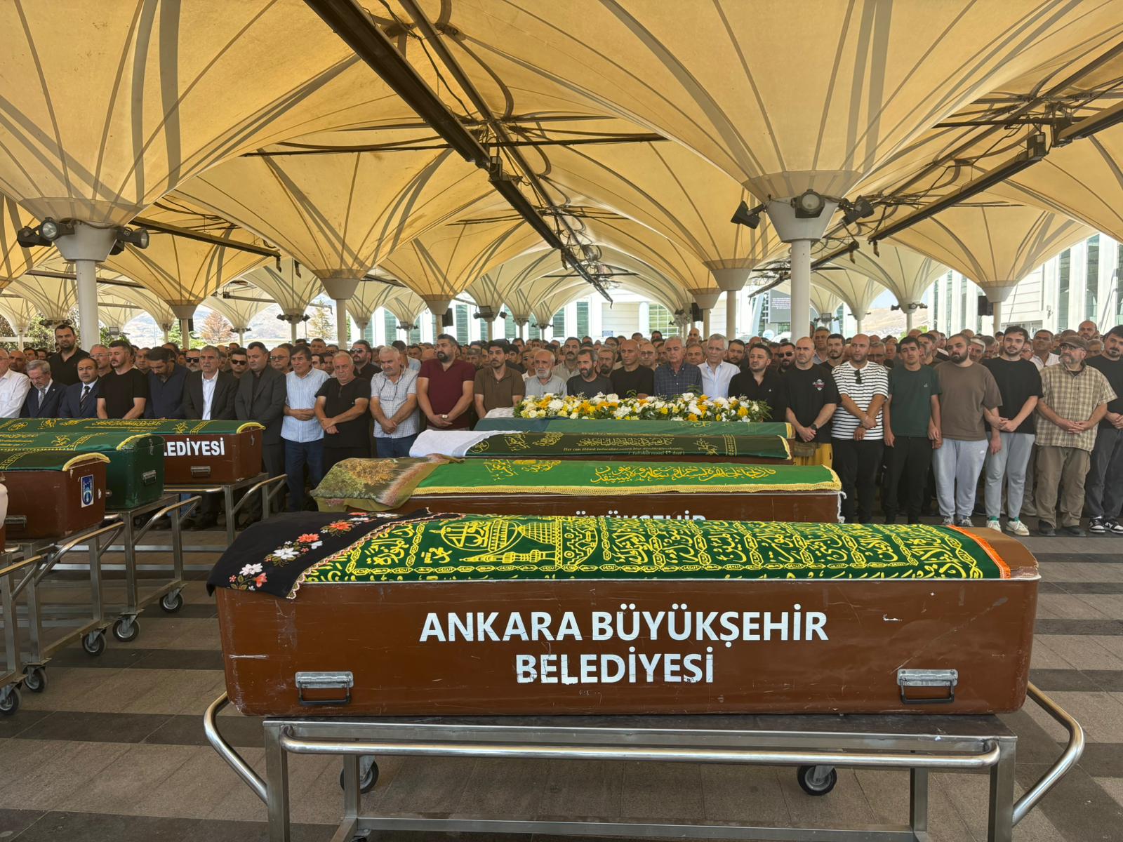 HSK Başmüfettişi Memduh Aydın taziyeleri kabul ediyor