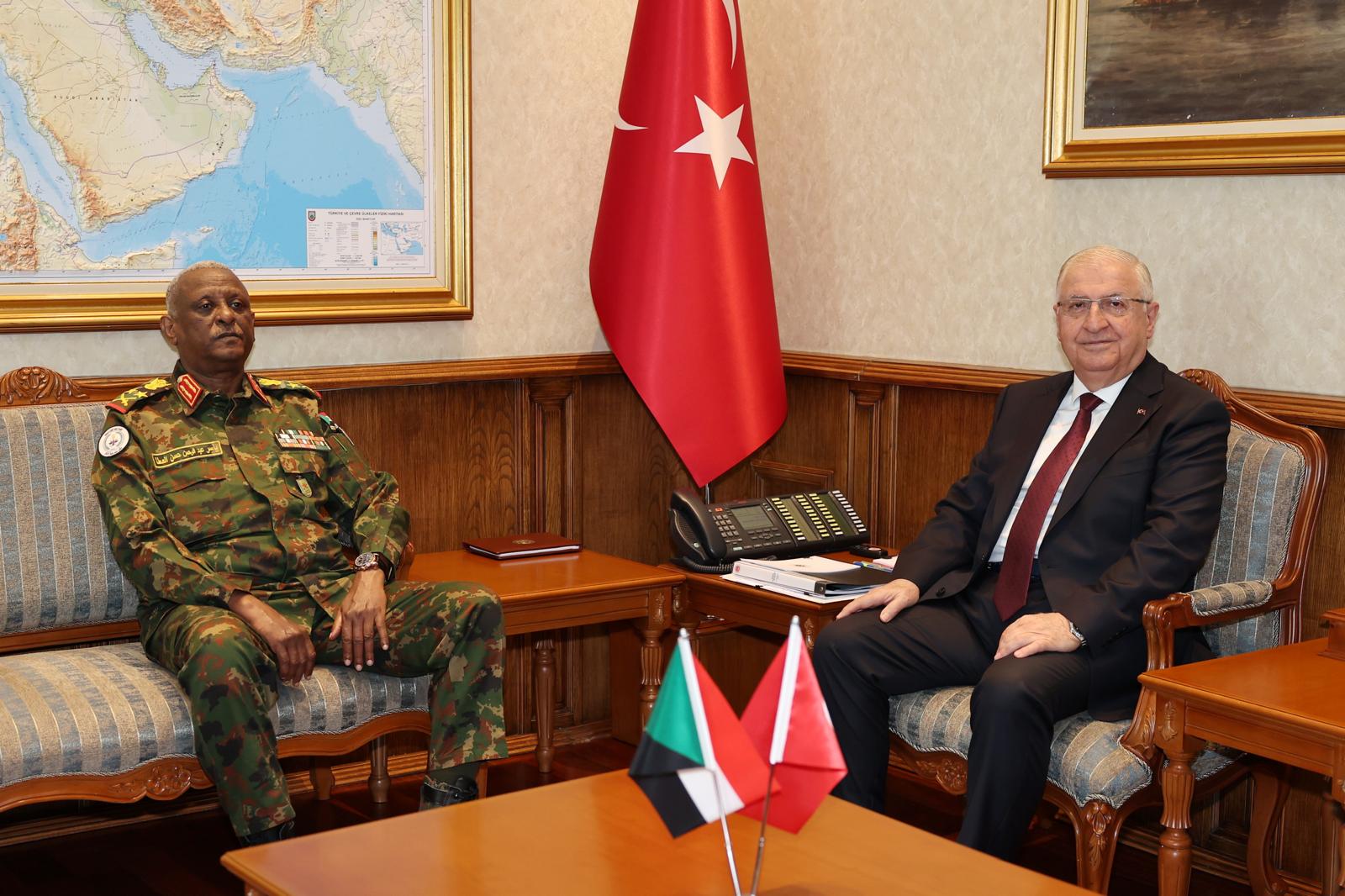 Bakan Güler ve Sudan Genelkurmay Başkanı Elatta görüşmesi
