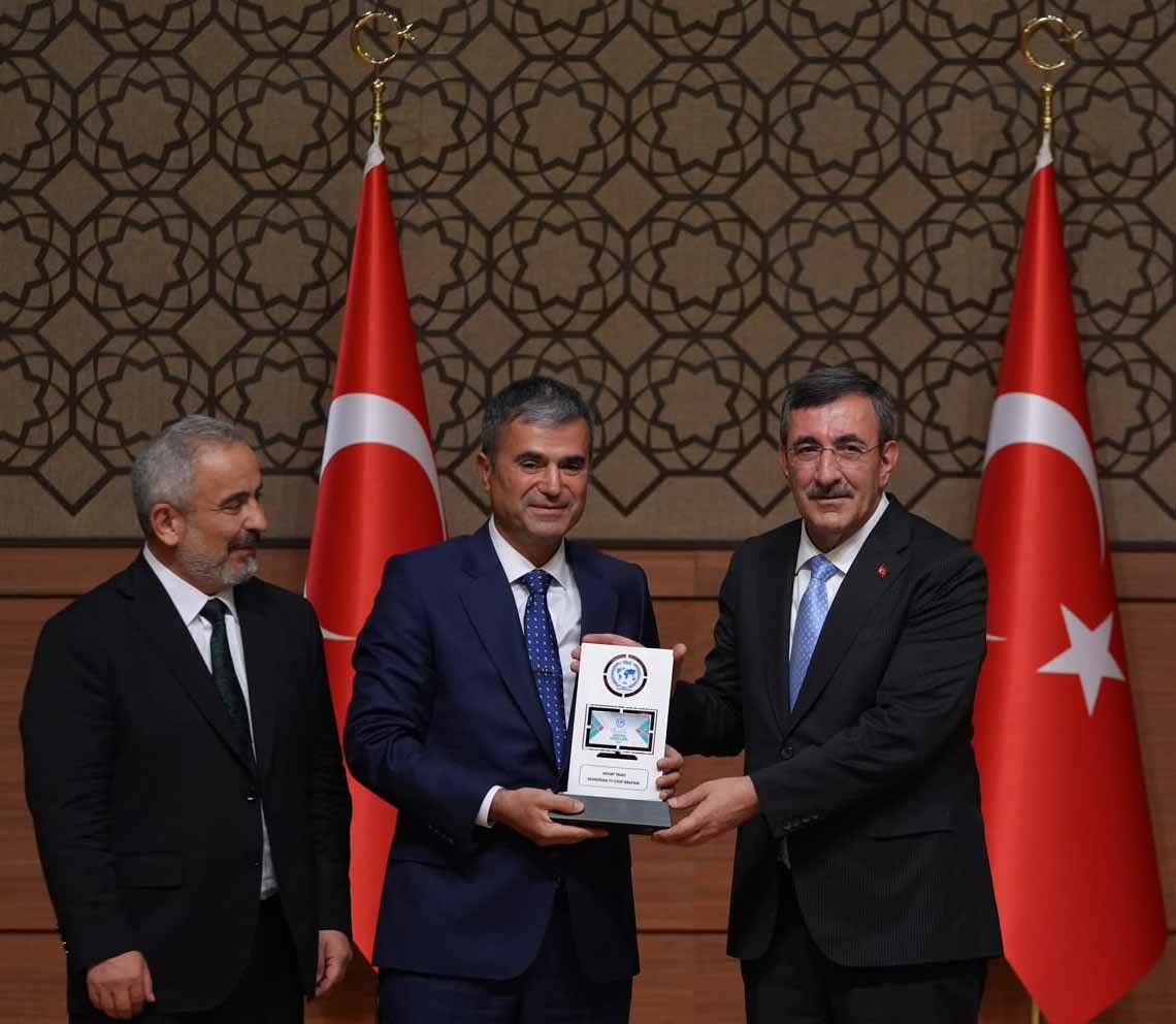Uzak Şehir ödül töreni