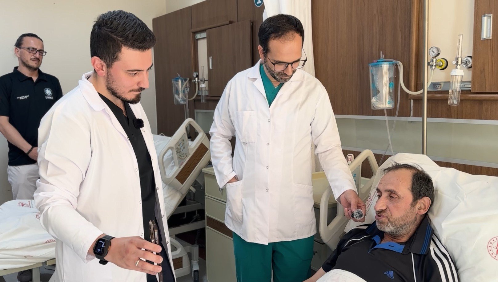 Bypass ameliyatı yapan doktorlar