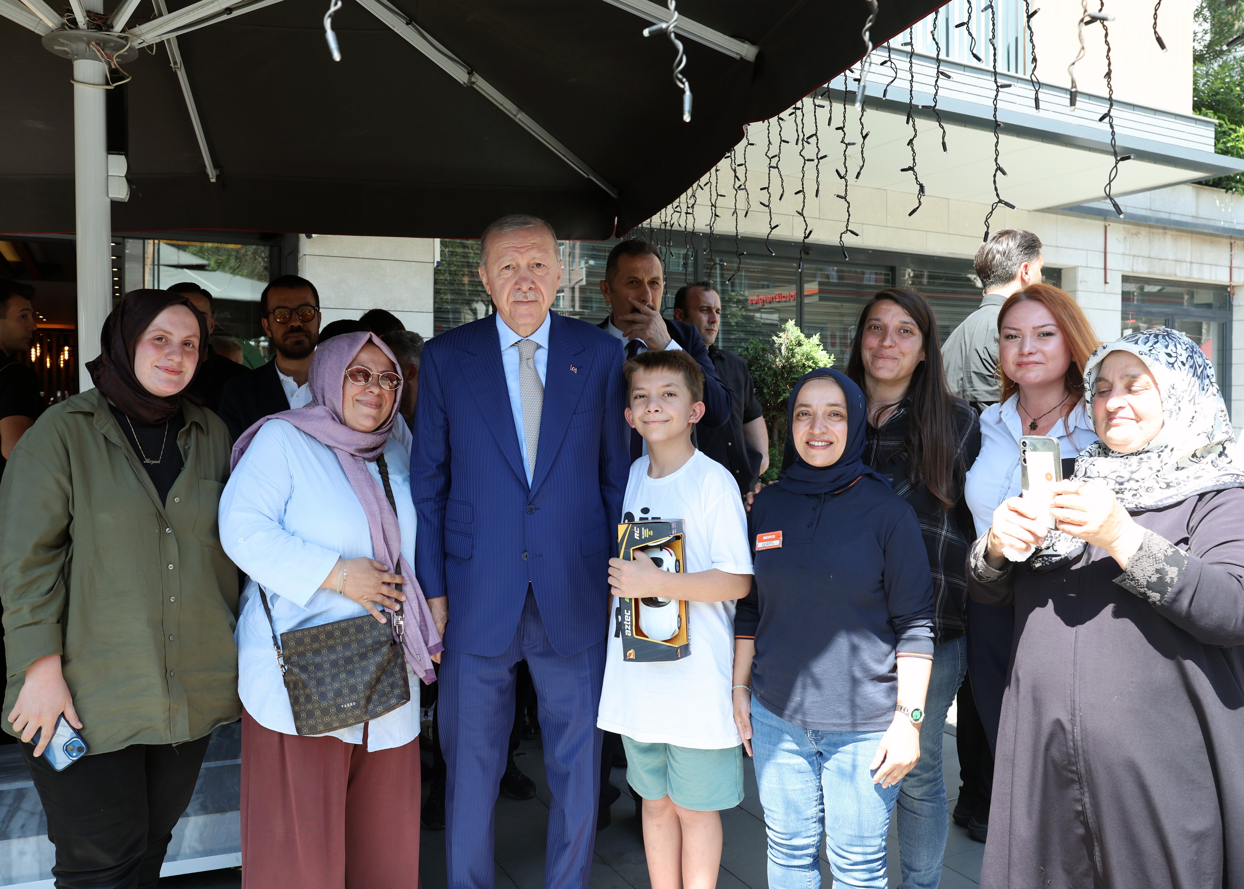 Cumhurbaşkanı Erdoğan çocuklarla