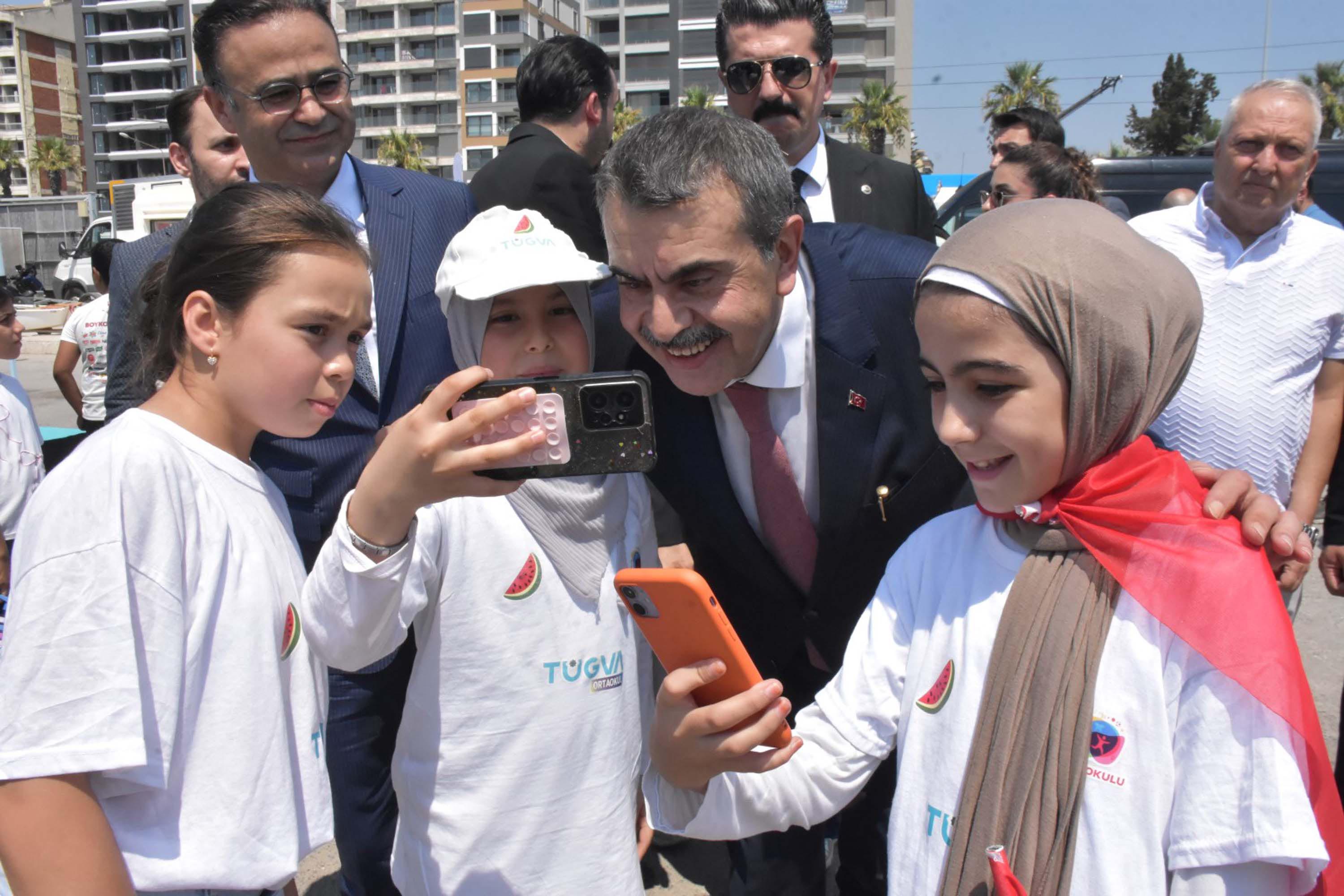 Bakan Tekin konuşması