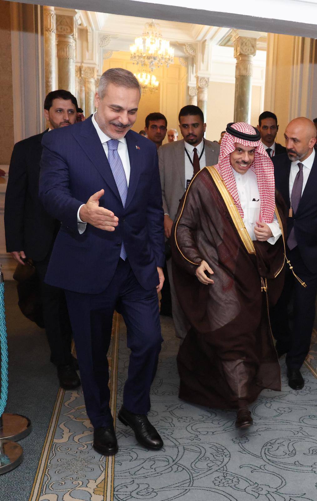 Hakan Fidan Suudi Arabistan Dışişleri Bakanı ile görüştü
