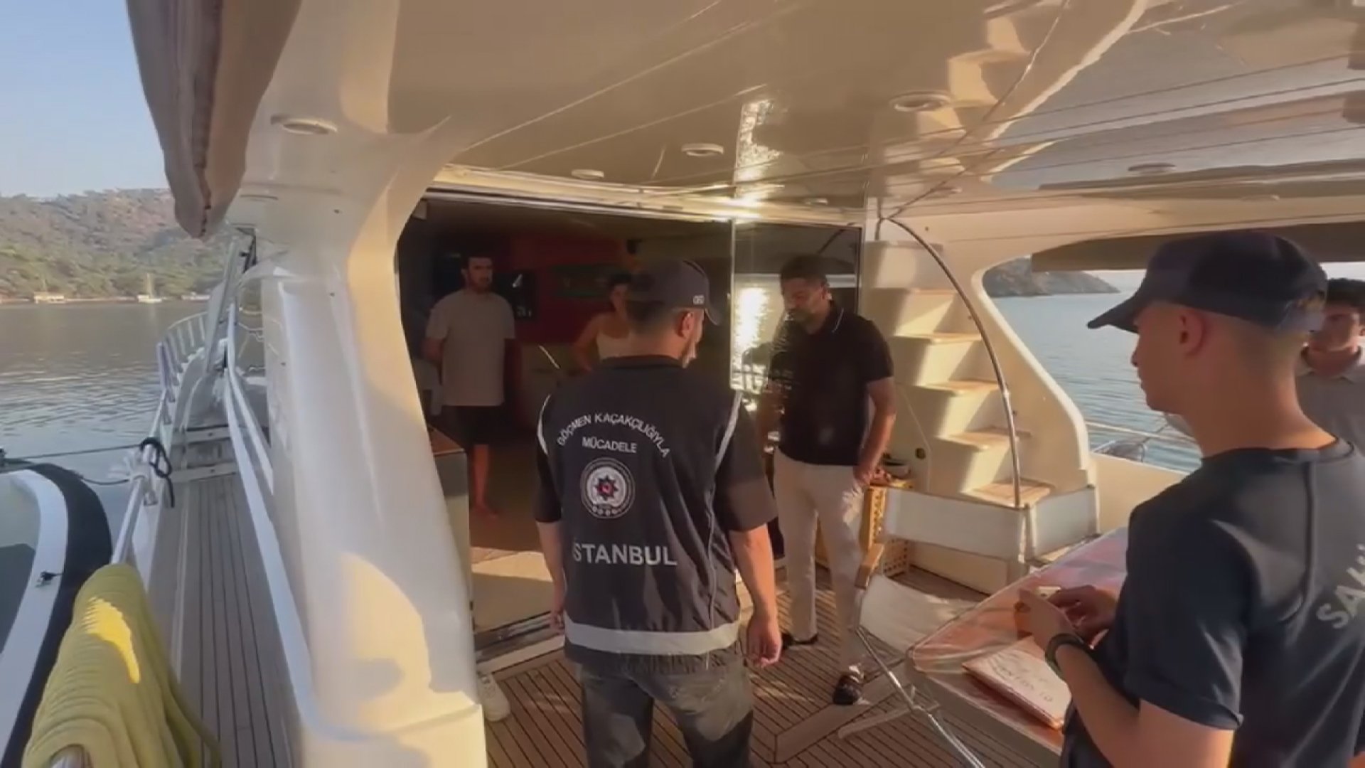 Operasyonda ele geçirilen belgeler